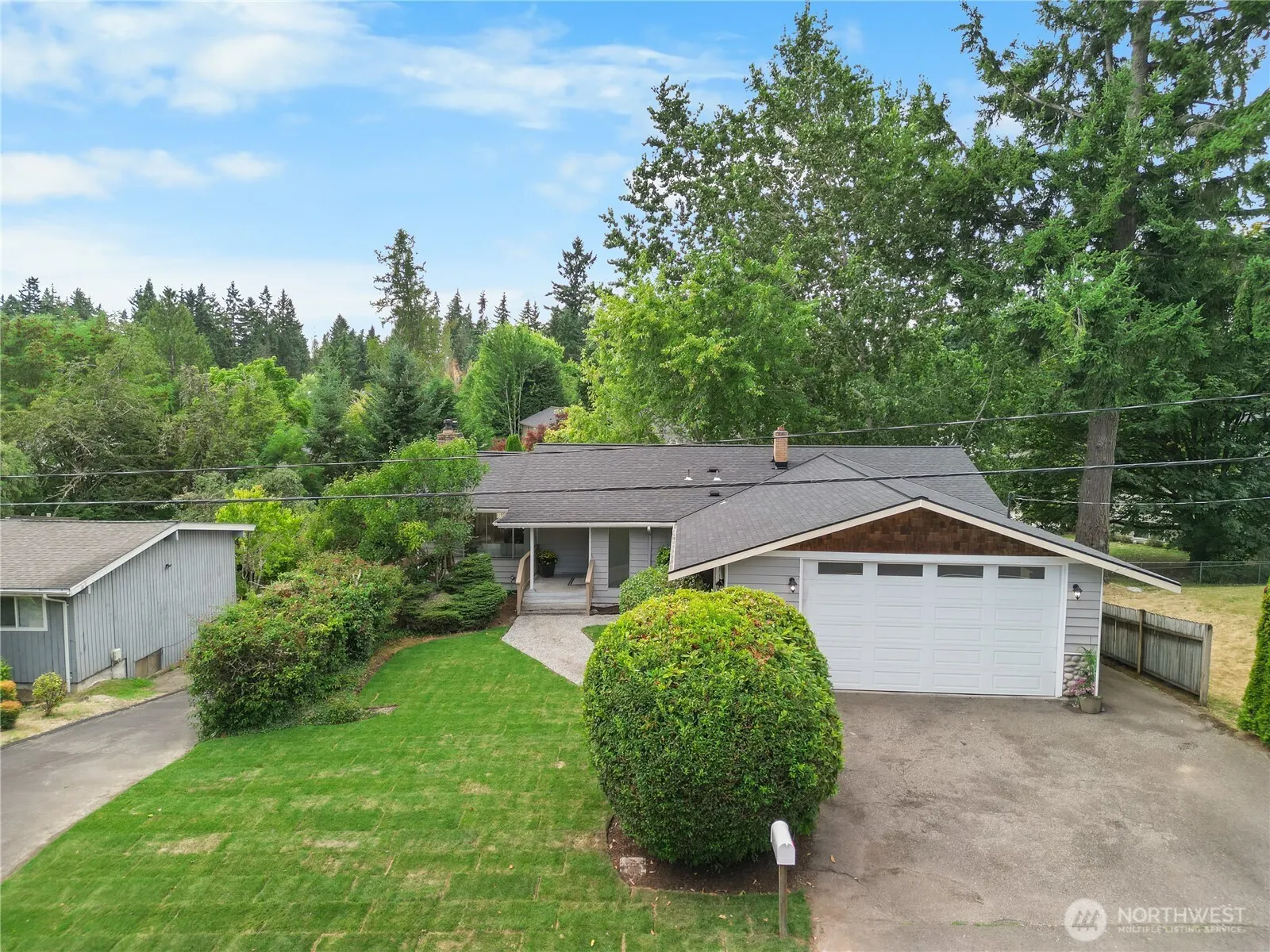 13427 90th Avenue NE, Kirkland, WA 98034