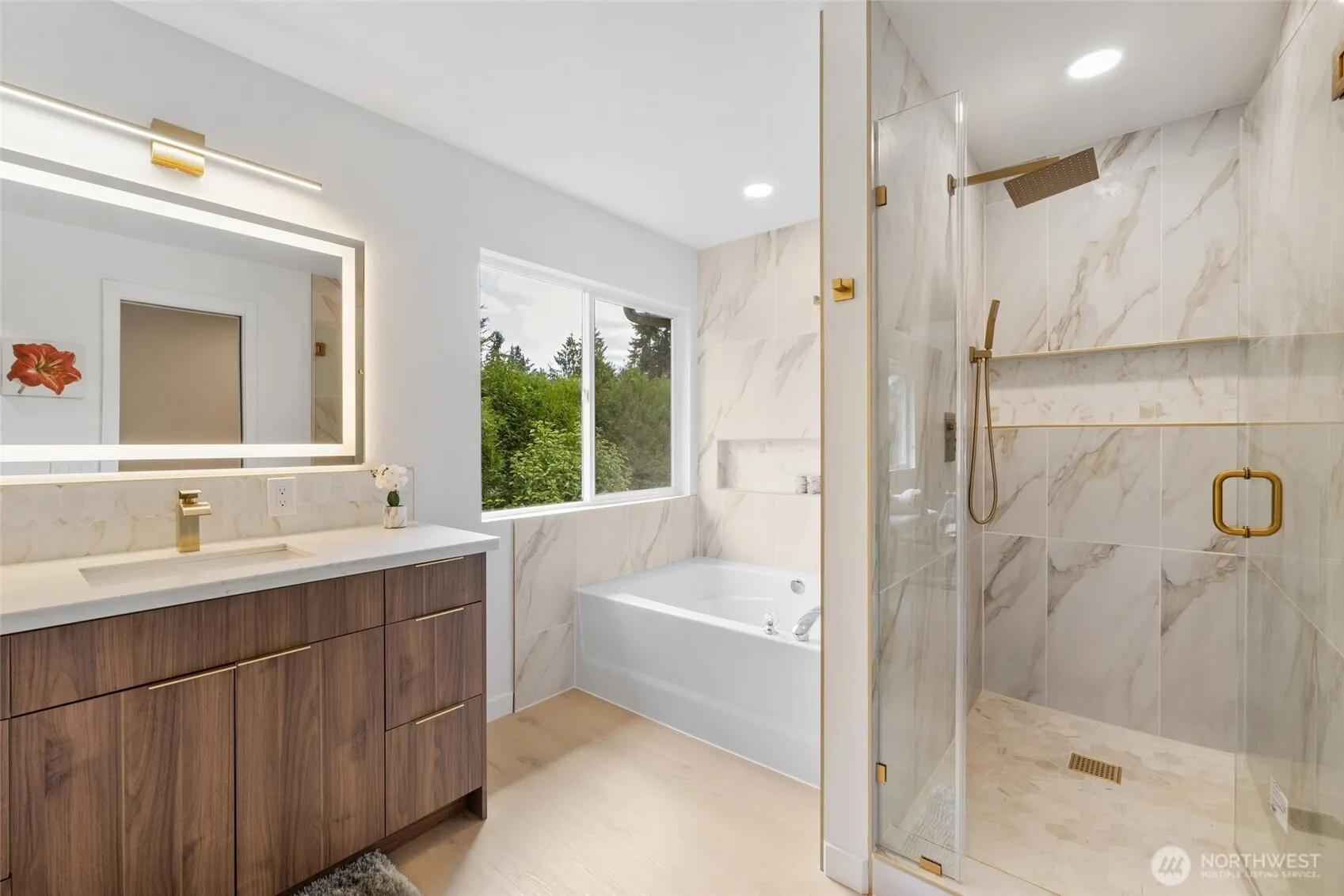 19718 76th Avenue W #C, Lynnwood, WA 98036