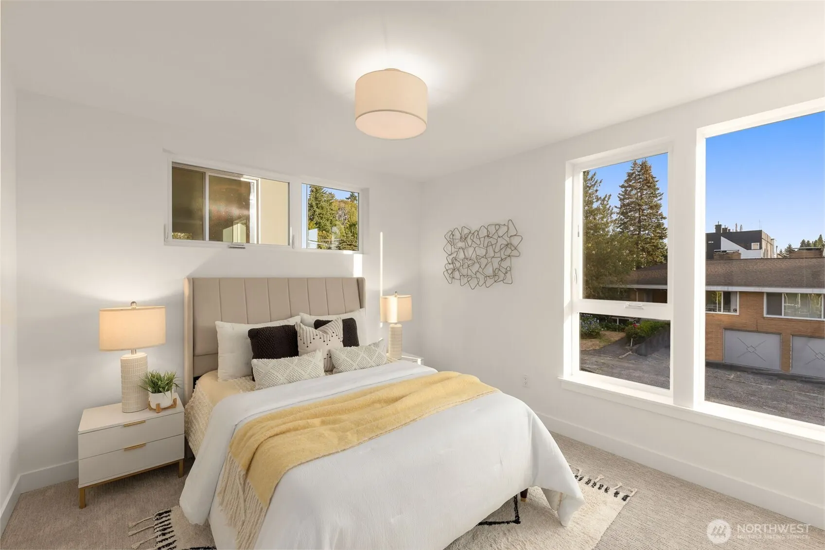 4300 NE 52nd Street , Seattle, WA 98105