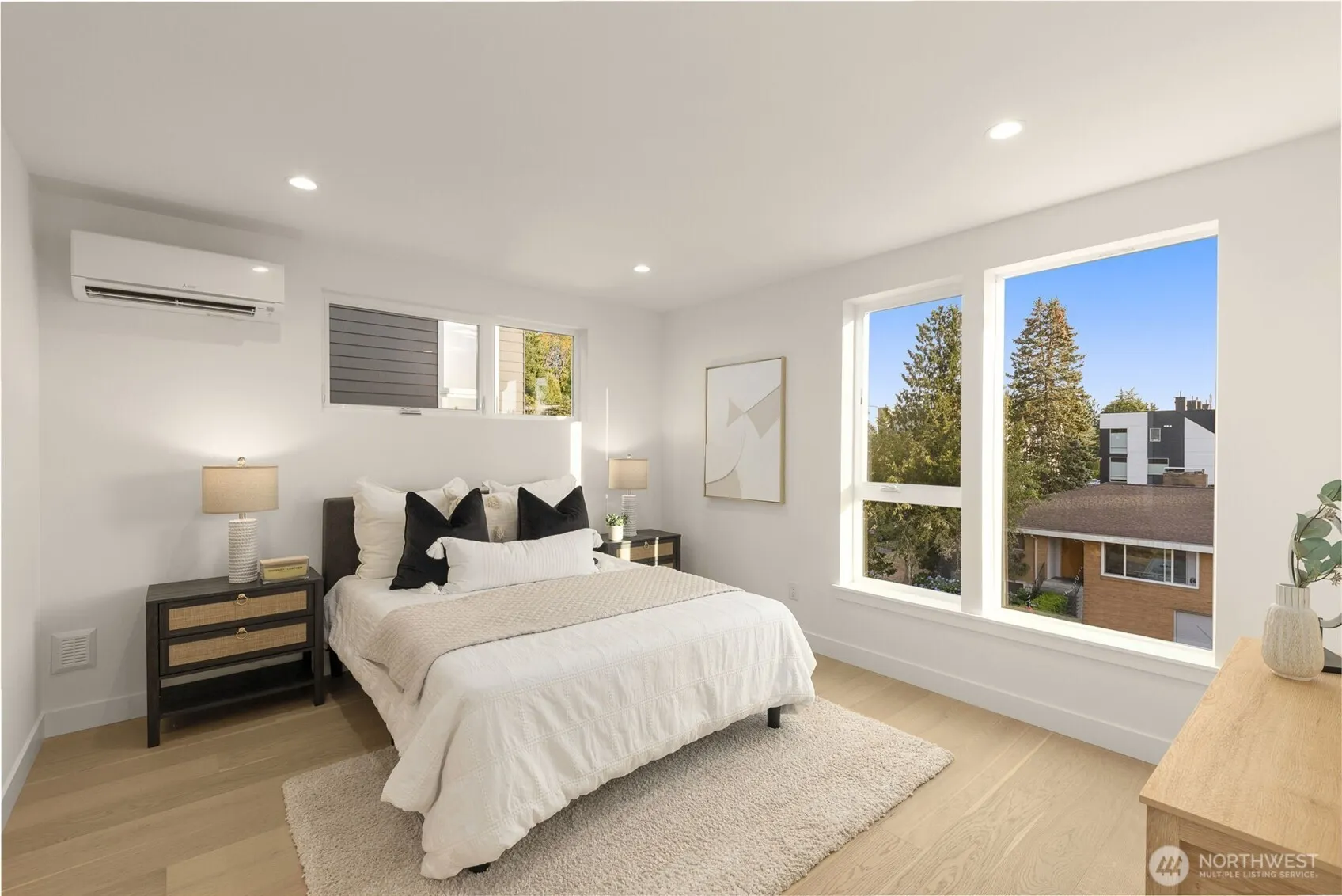 4300 NE 52nd Street , Seattle, WA 98105
