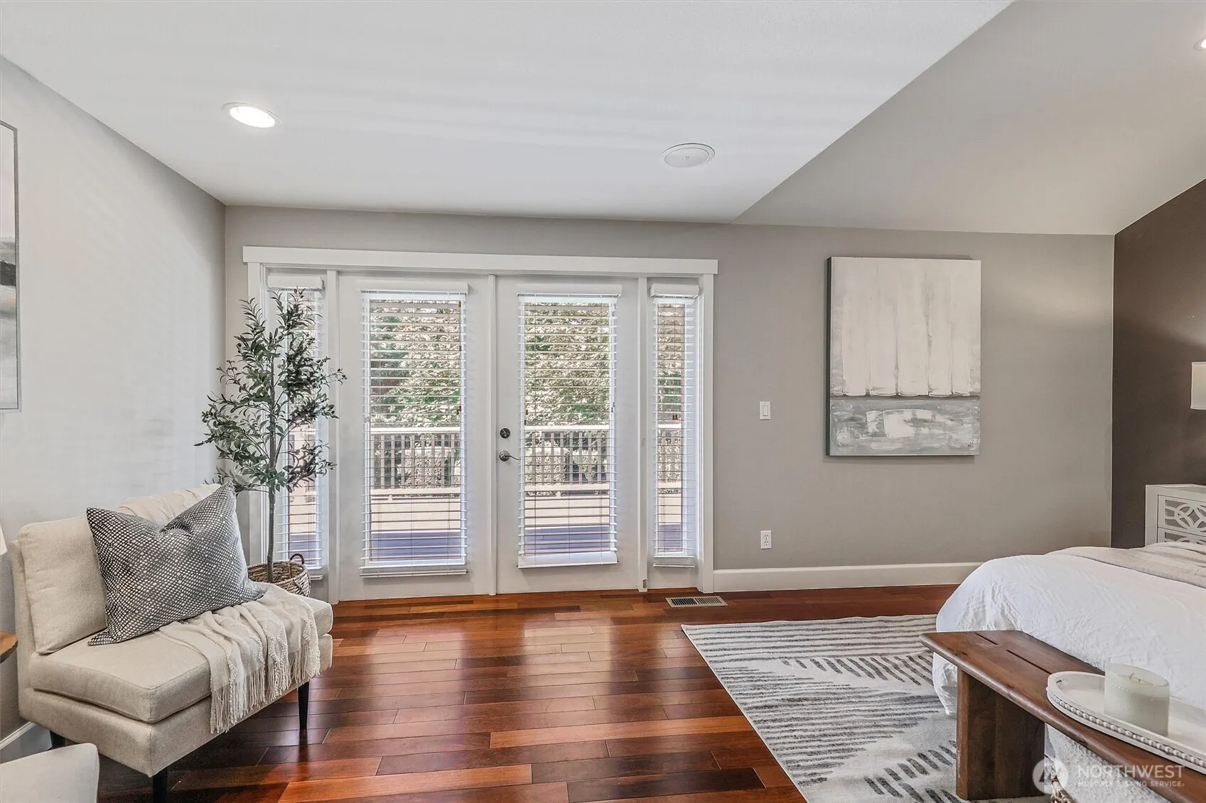 1136 205th Avenue NE, Sammamish, WA 98074