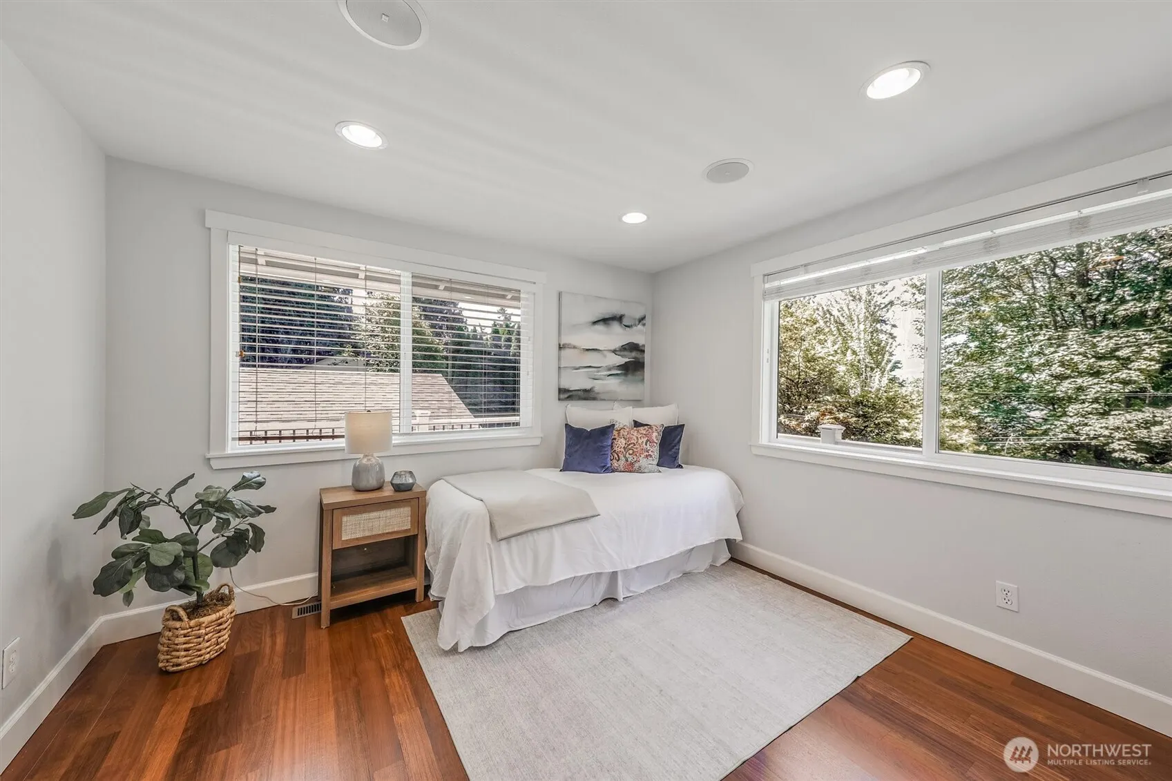 1136 205th Avenue NE, Sammamish, WA 98074