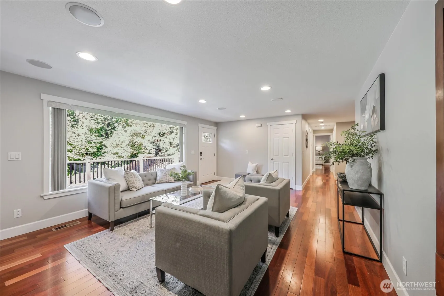 1136 205th Avenue NE, Sammamish, WA 98074