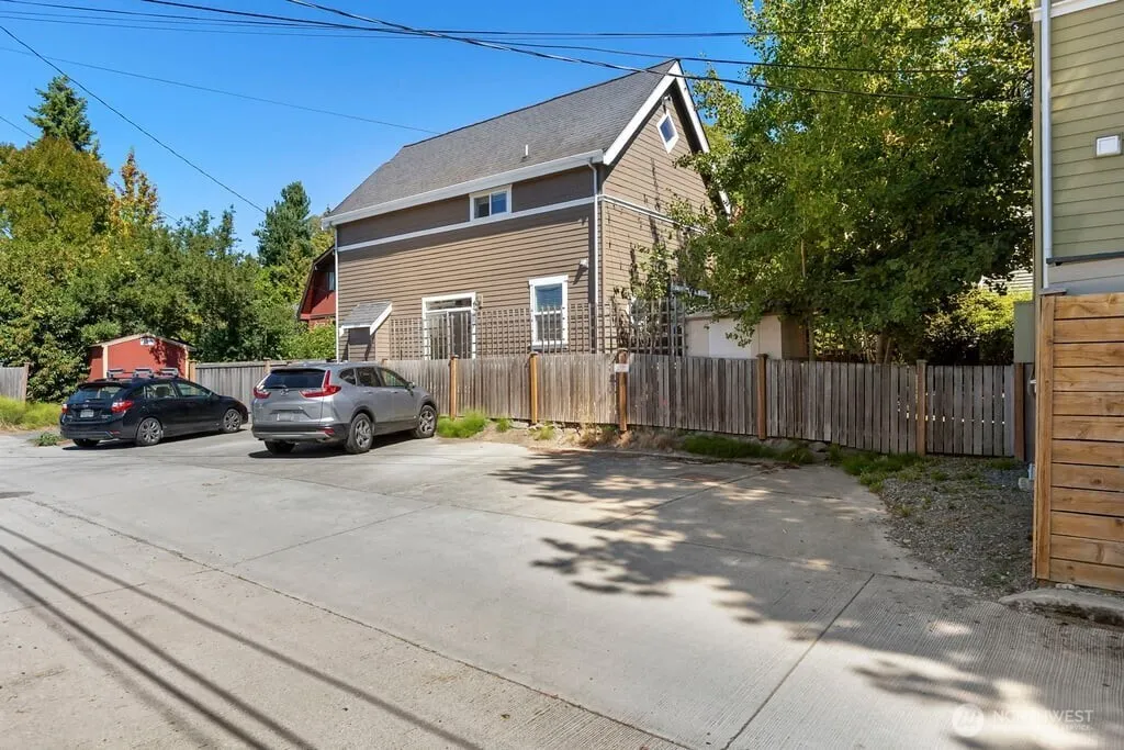 5257 23rd Avenue SW, Seattle, WA 98106