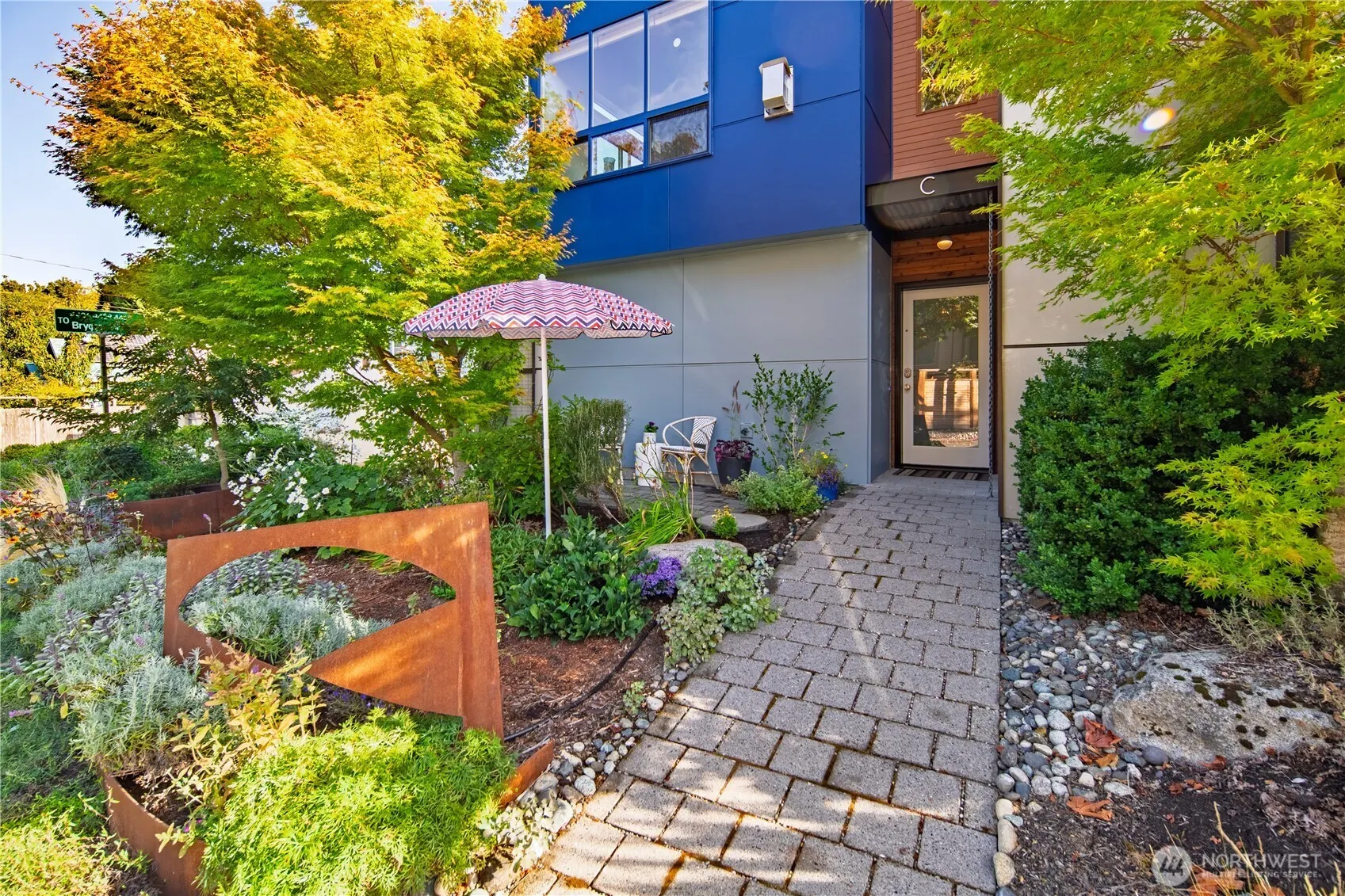 4400 Brygger Drive W #C, Seattle, WA 98199