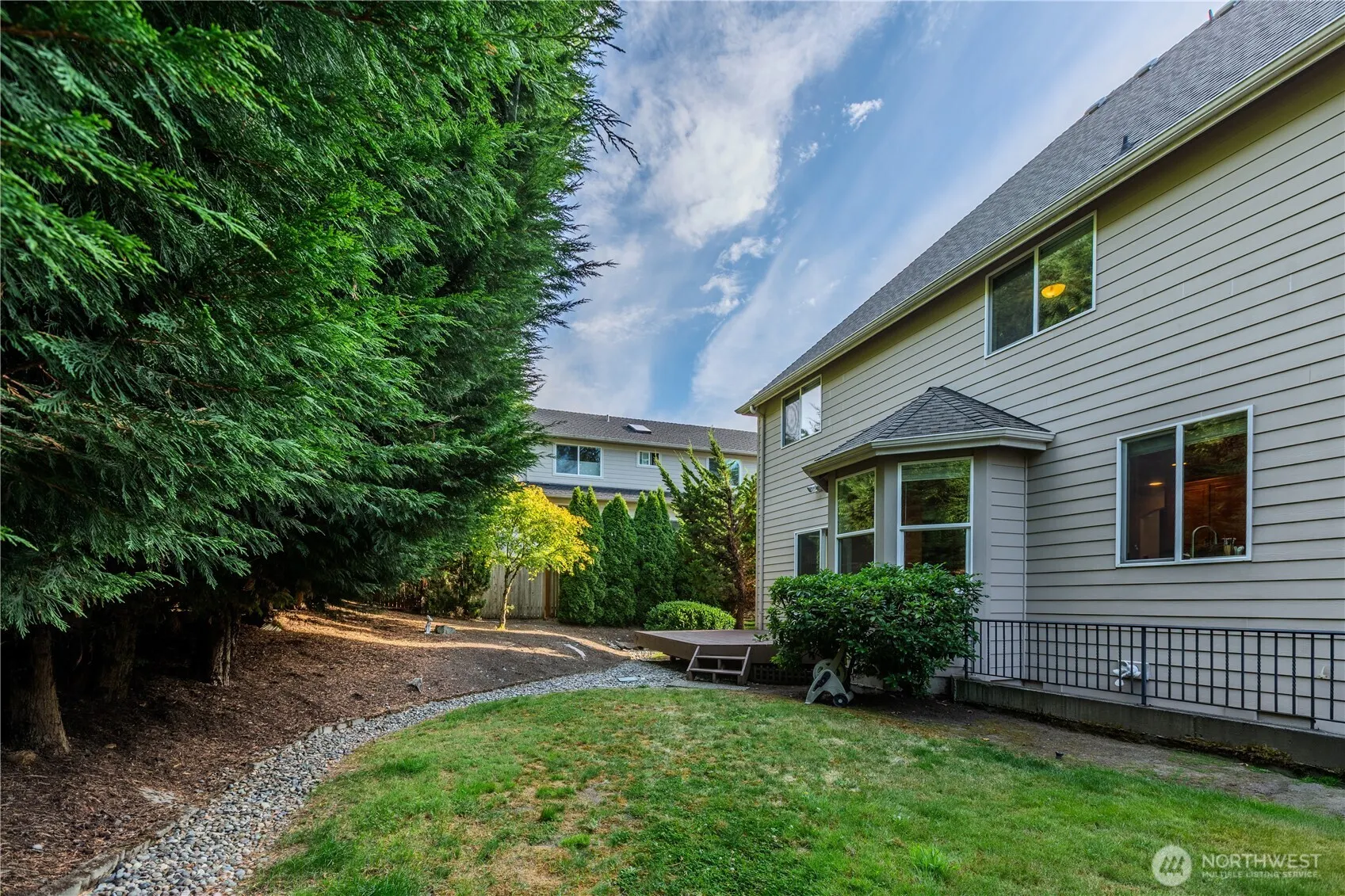 11250 SE 60th Street , Bellevue, WA 98006