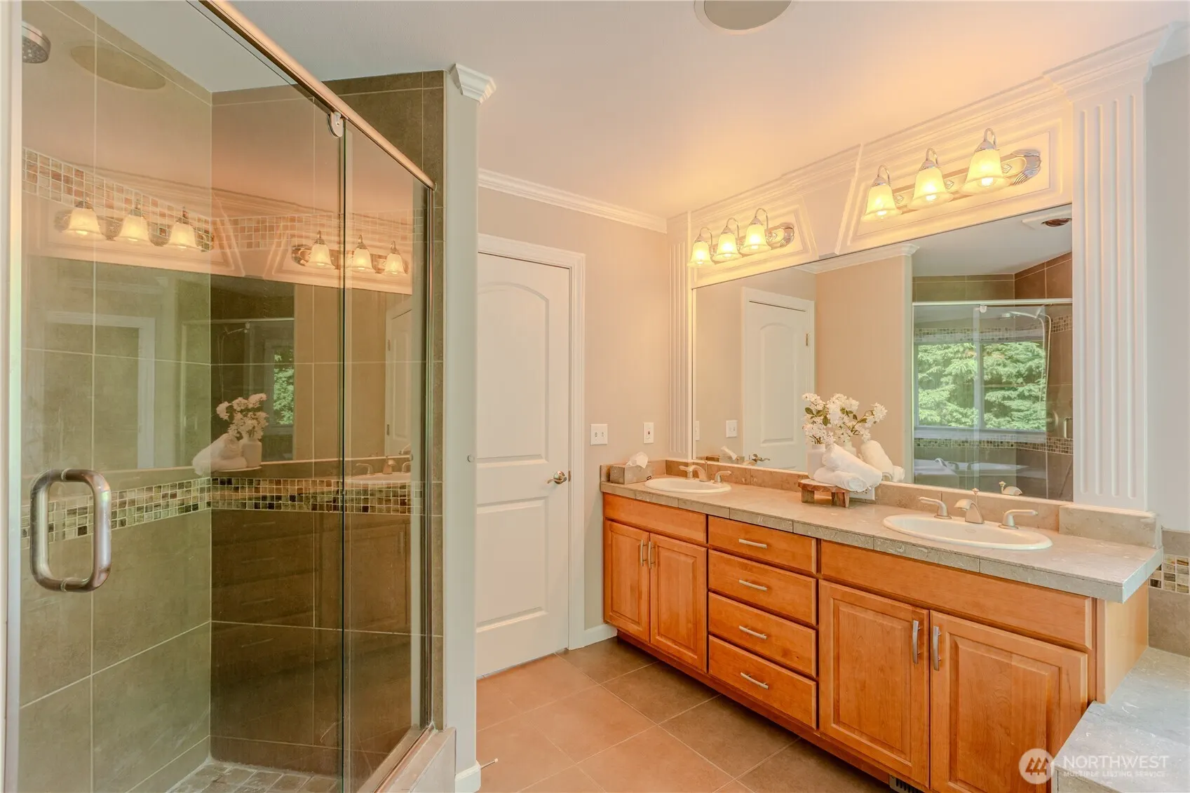 11250 SE 60th Street , Bellevue, WA 98006