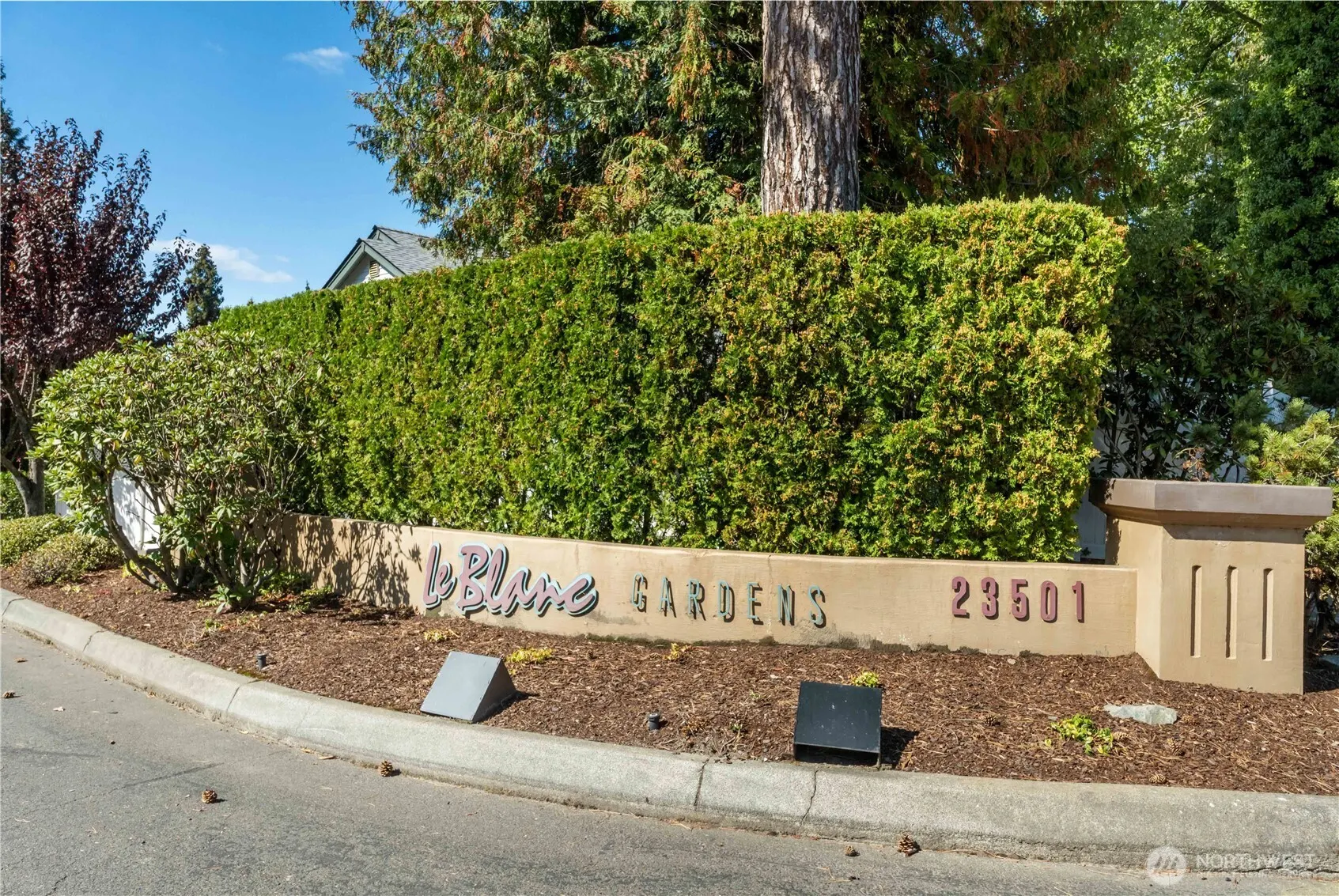23501 112th Avenue SE #M102, Kent, WA 98031