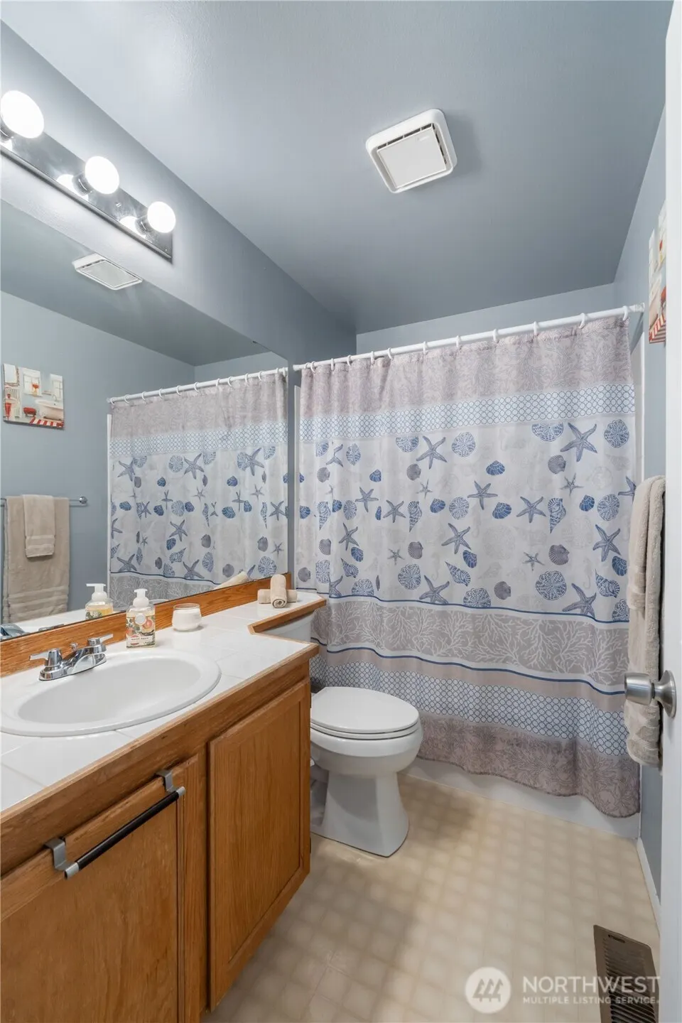 23501 112th Avenue SE #M102, Kent, WA 98031