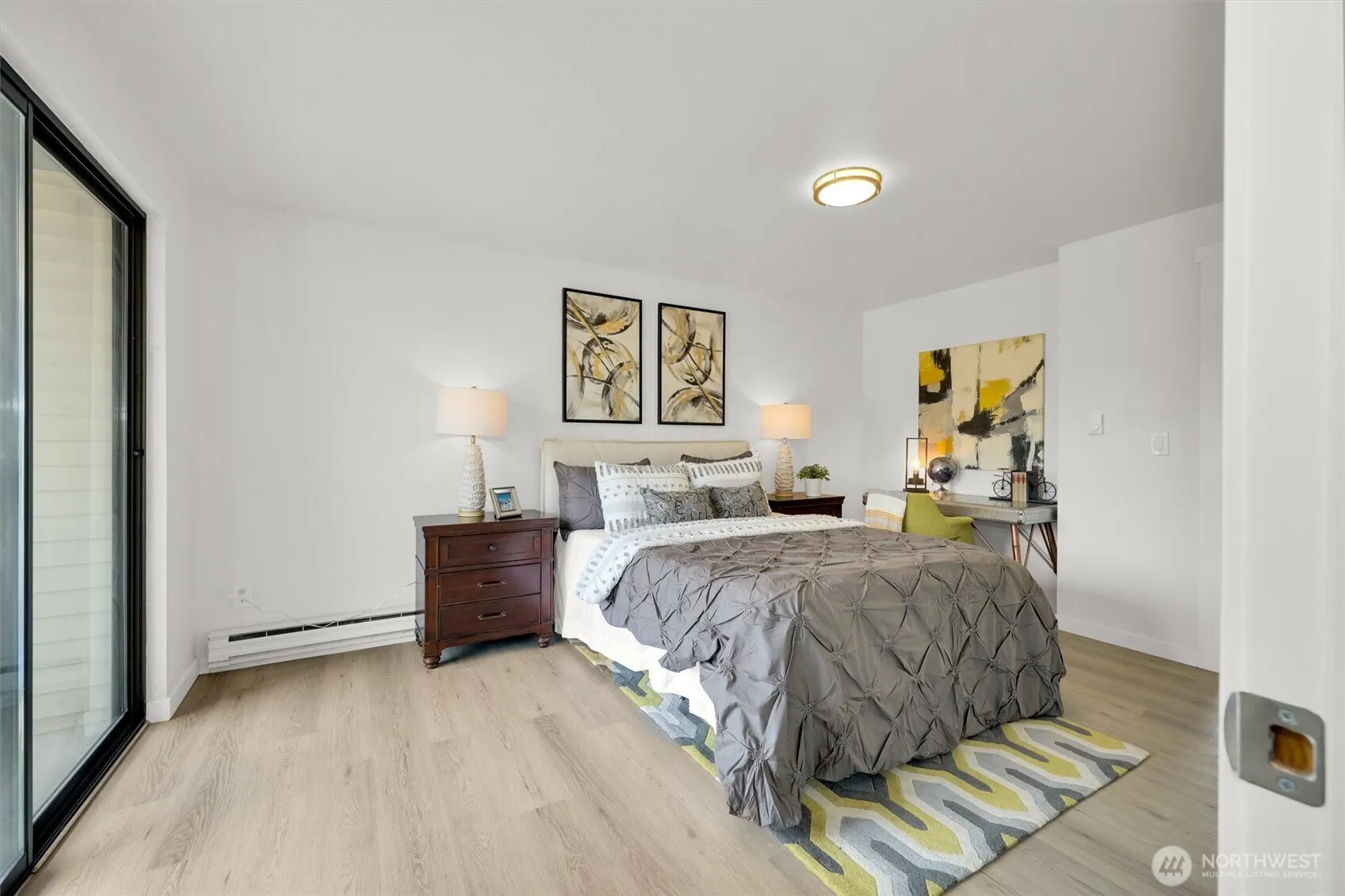 1313 W James Street #9, Kent, WA 98032