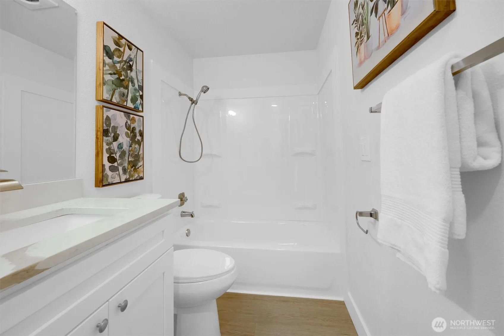 1313 W James Street #9, Kent, WA 98032