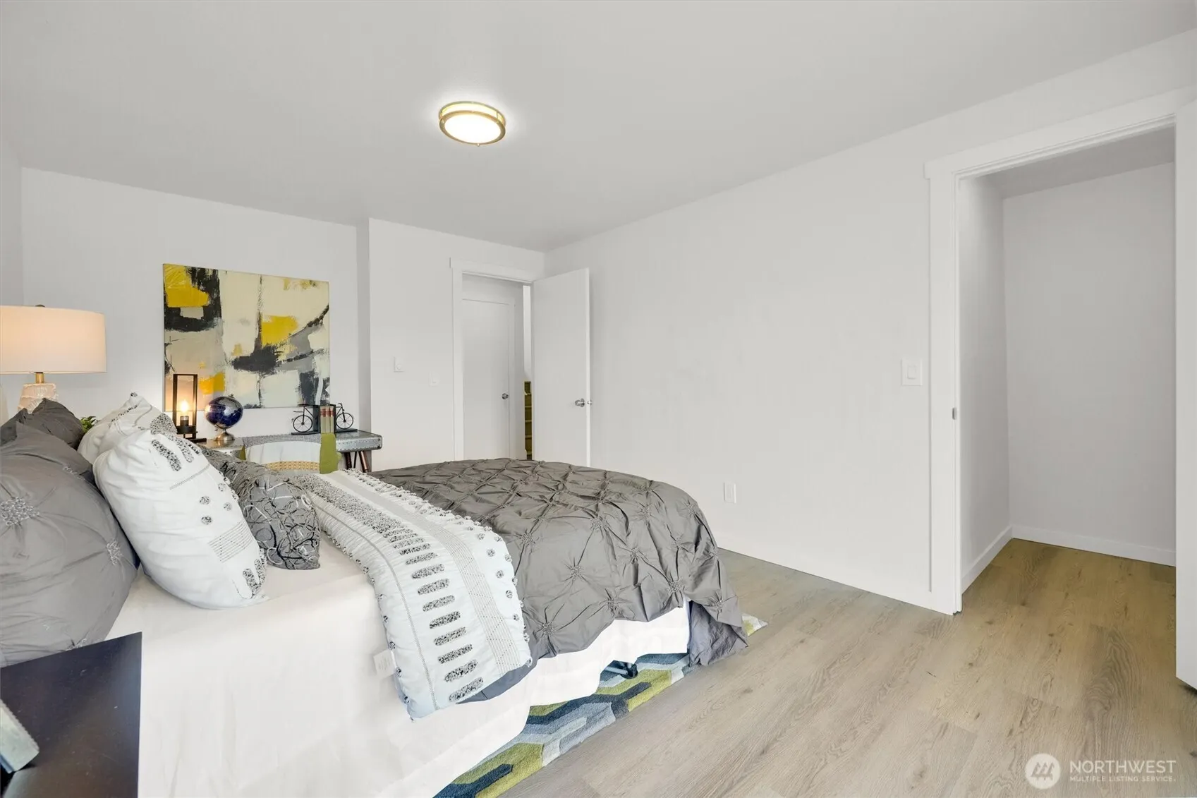 1313 W James Street #9, Kent, WA 98032