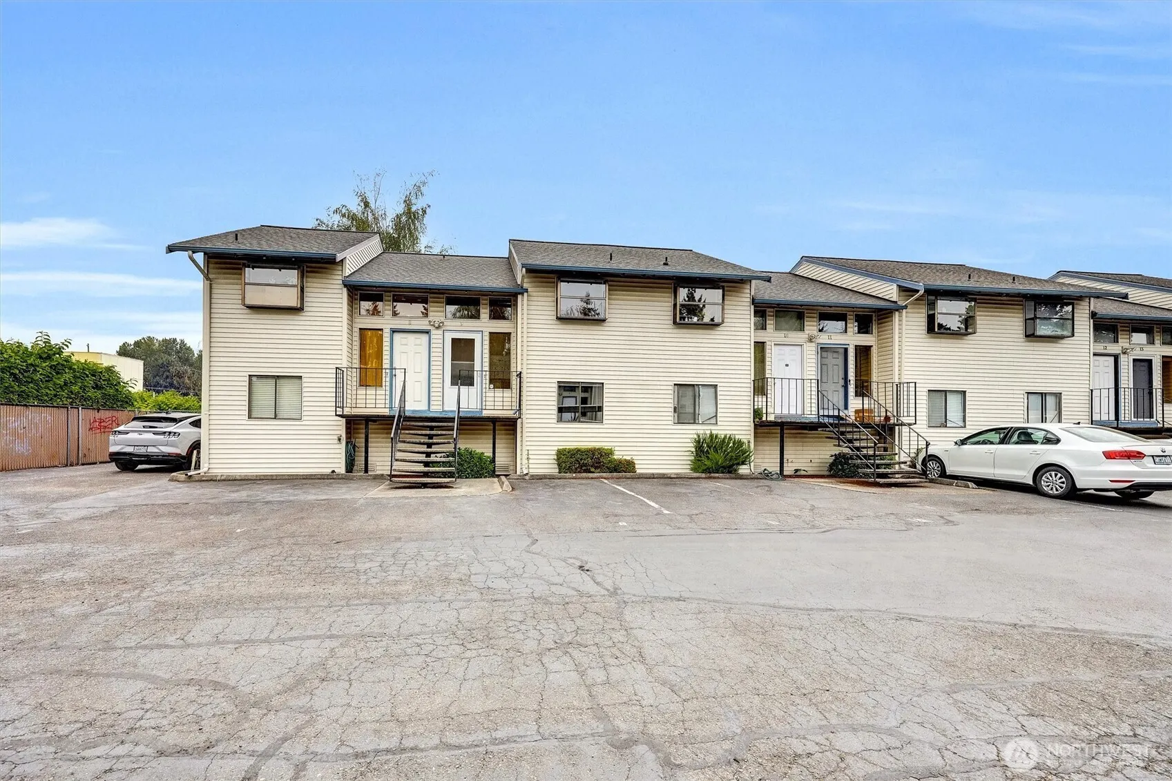 1313 W James Street #9, Kent, WA 98032
