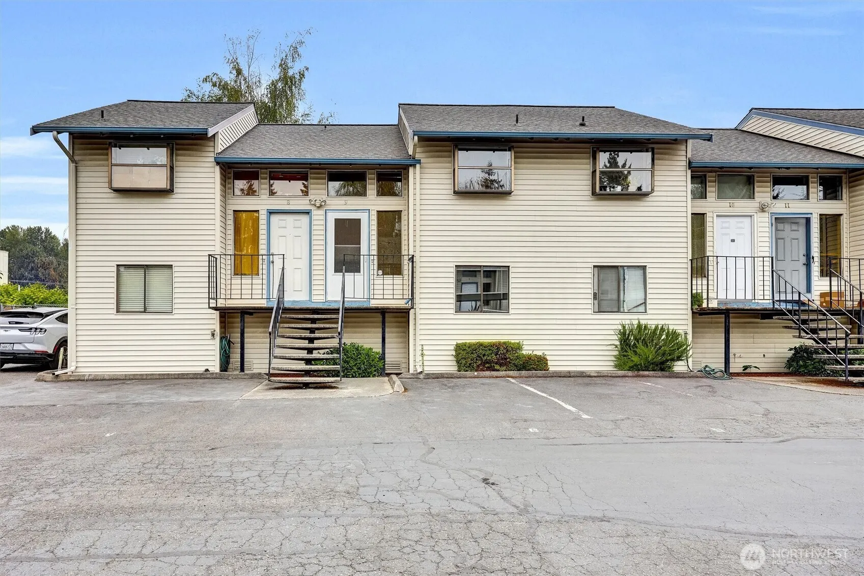 1313 W James Street #9, Kent, WA 98032