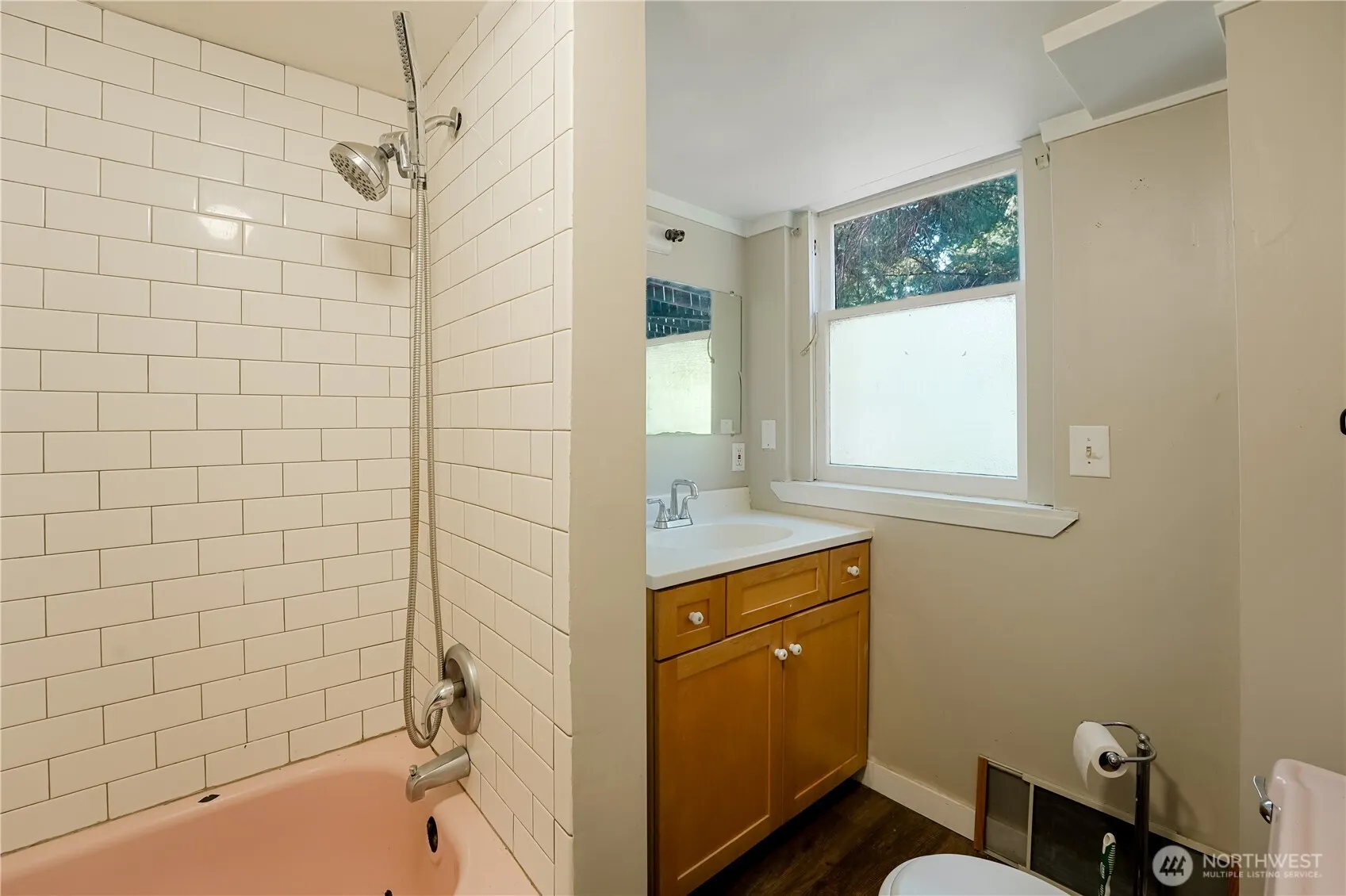 11027 Alton Avenue NE, Seattle, WA 98125