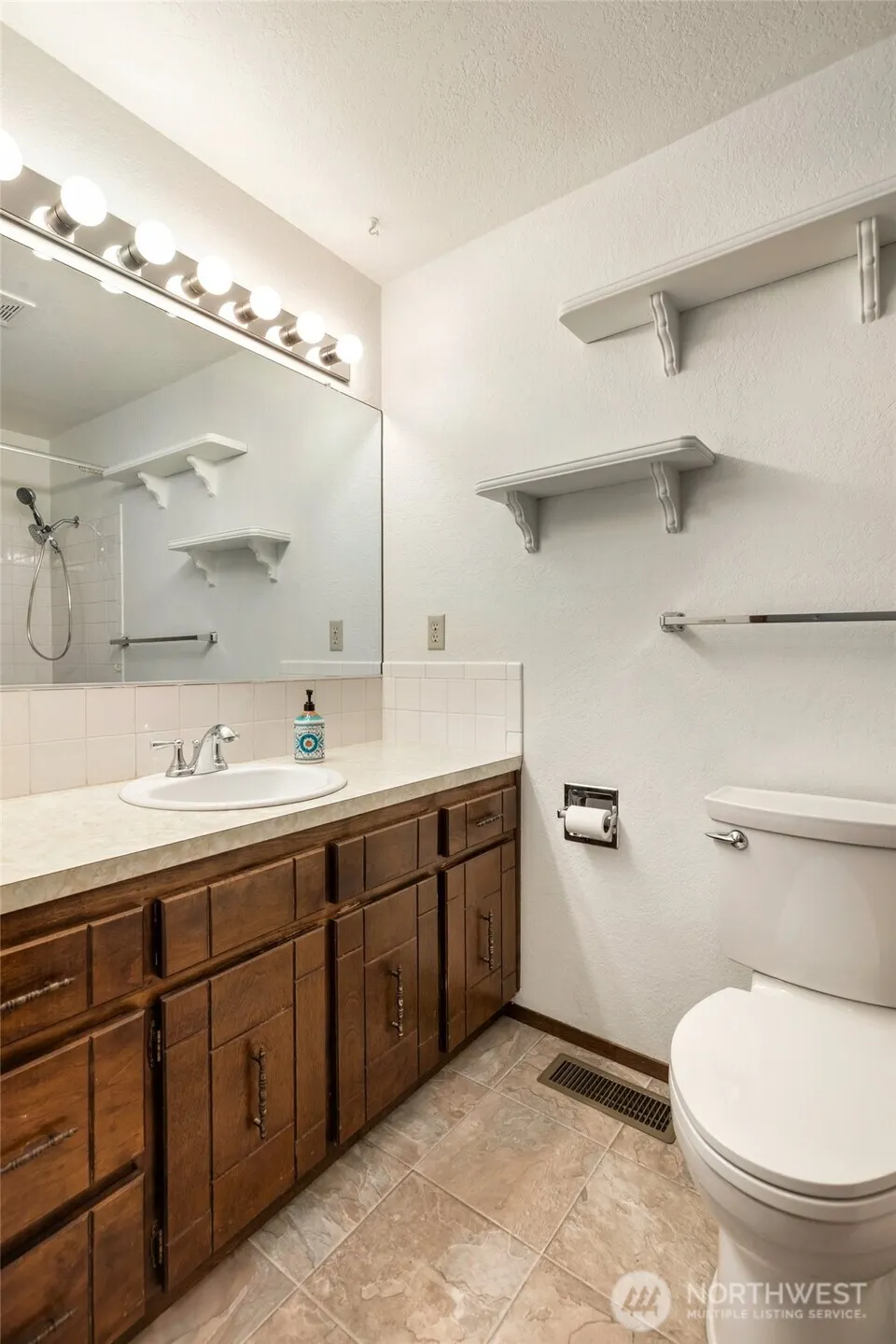 6007 189th Place SW, Lynnwood, WA 98036-5131