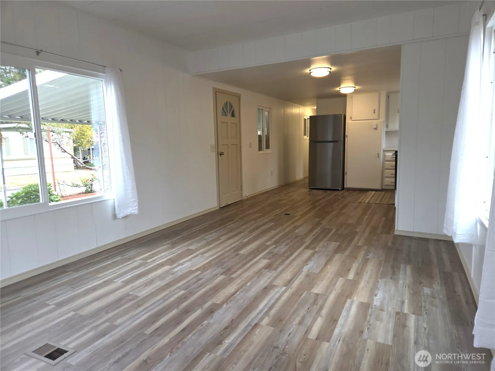 5220 176th Street SW #8, Lynnwood, WA 98037
