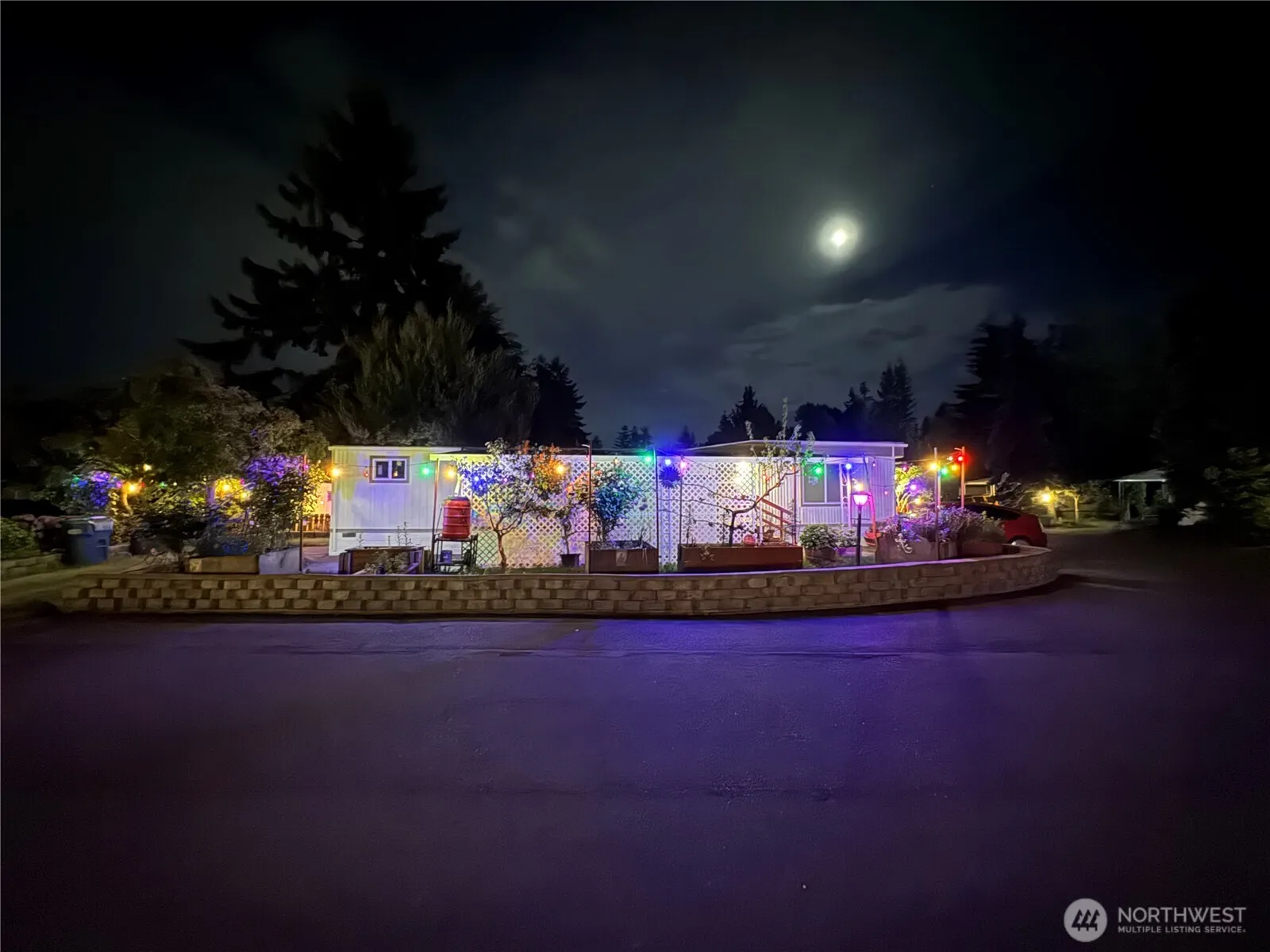 5220 176th Street SW #8, Lynnwood, WA 98037