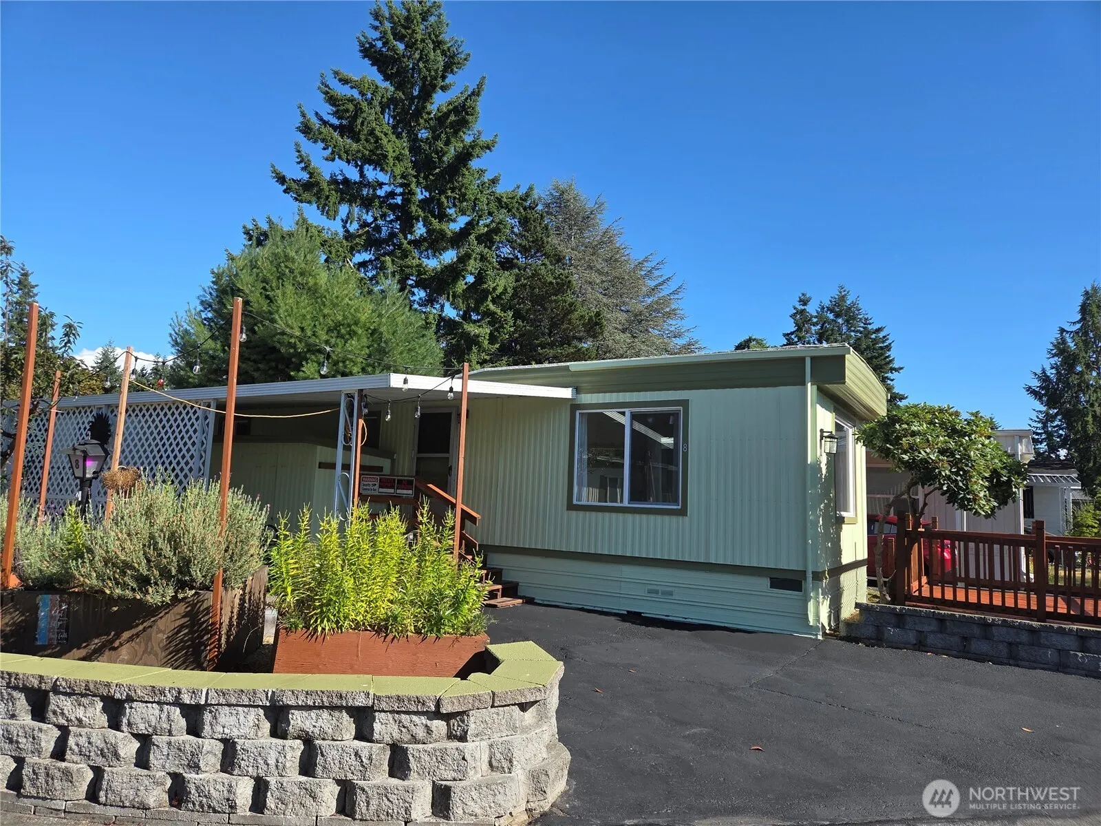 5220 176th Street SW #8, Lynnwood, WA 98037