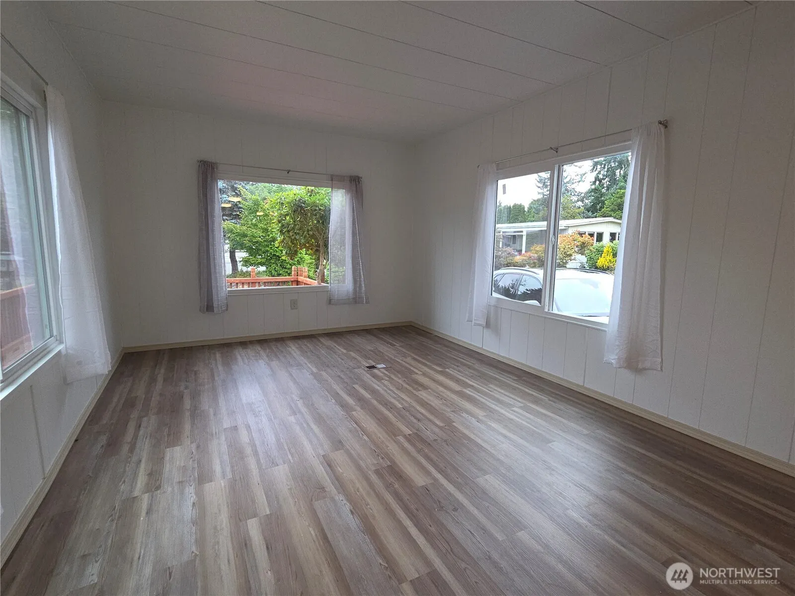 5220 176th Street SW #8, Lynnwood, WA 98037