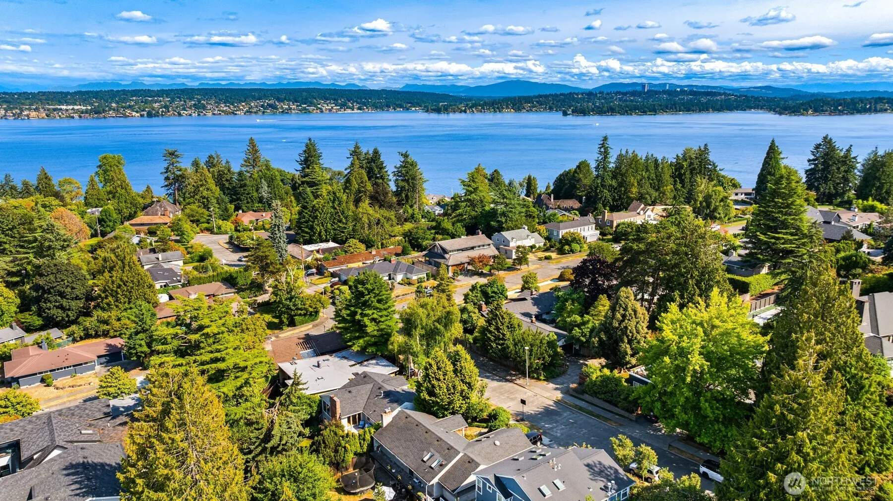 6420 NE 60th Street , Seattle, WA 98115