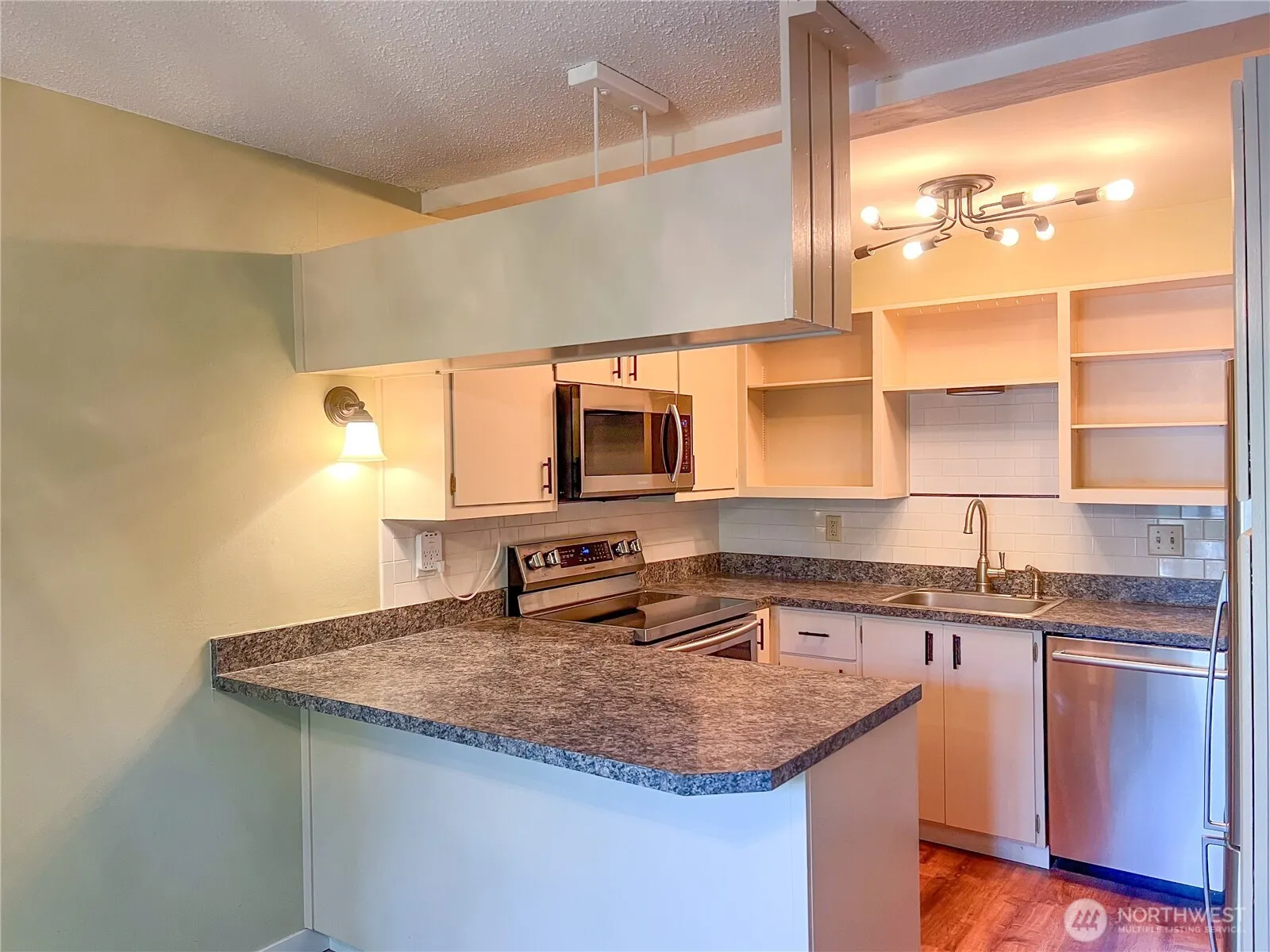 1425 S Puget Drive #G3, Renton, WA 98055