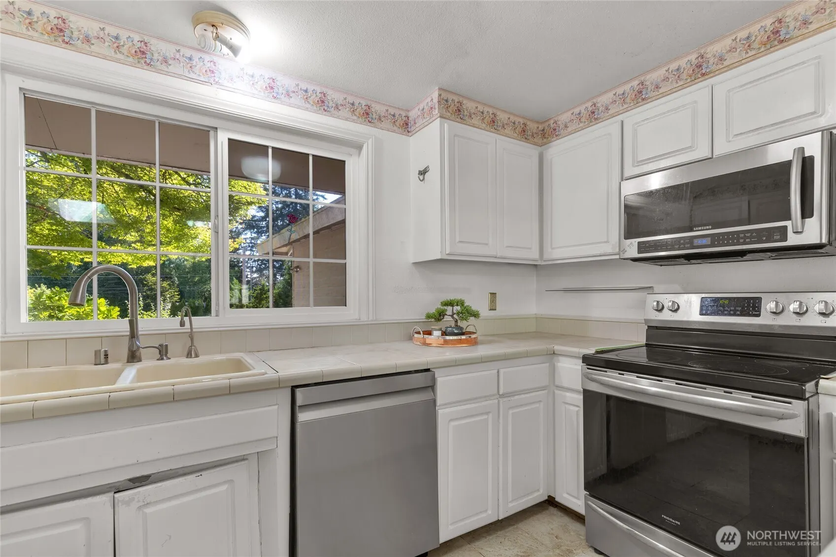 15212 Cascadian Way , Lynnwood, WA 98087