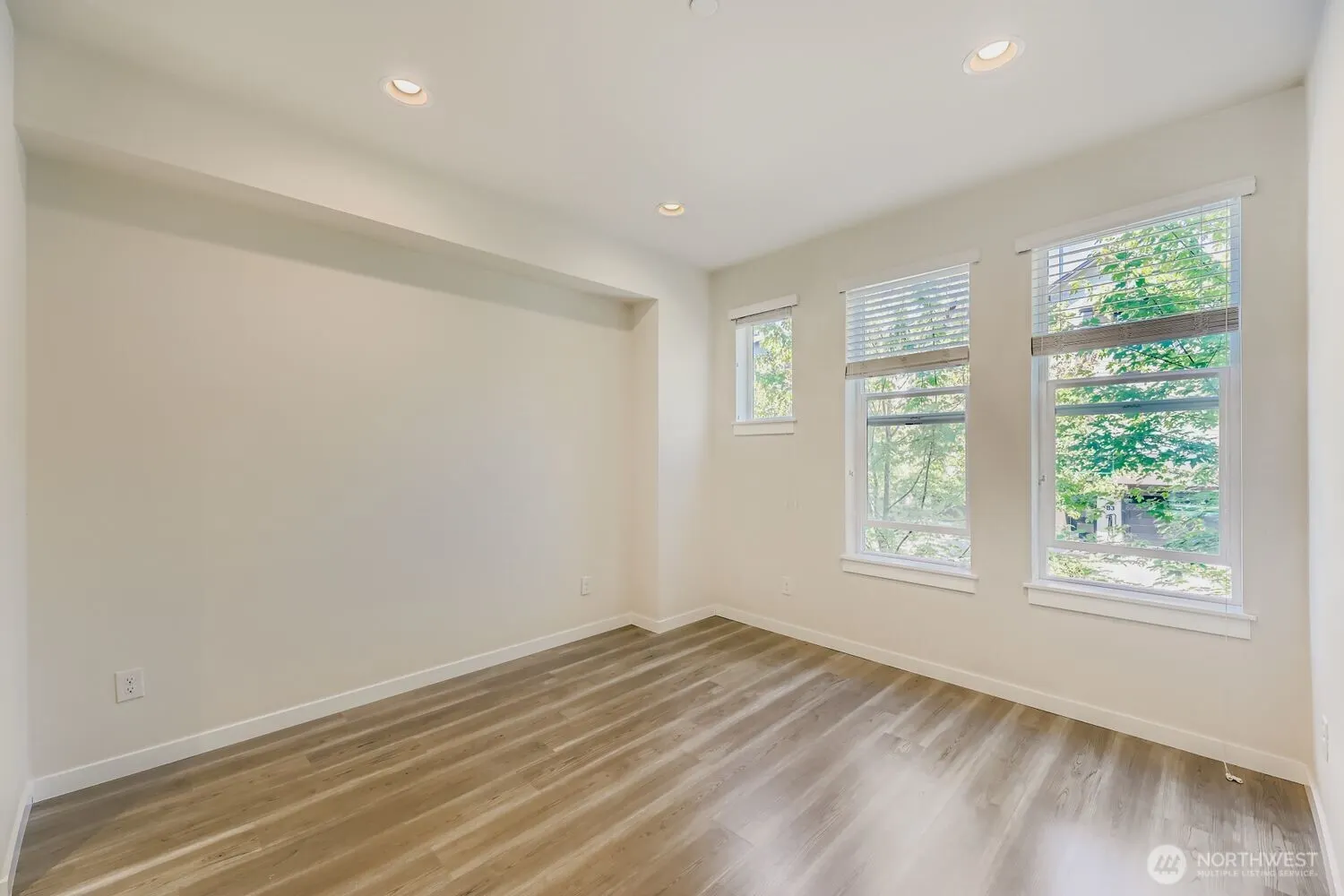 15720 Meadow Road #A6, Lynnwood, WA 98087