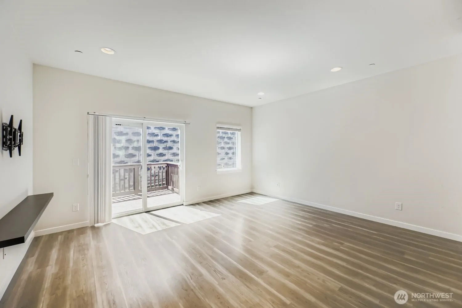 15720 Meadow Road #A6, Lynnwood, WA 98087