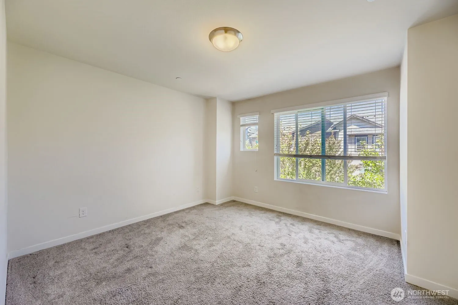 15720 Meadow Road #A6, Lynnwood, WA 98087
