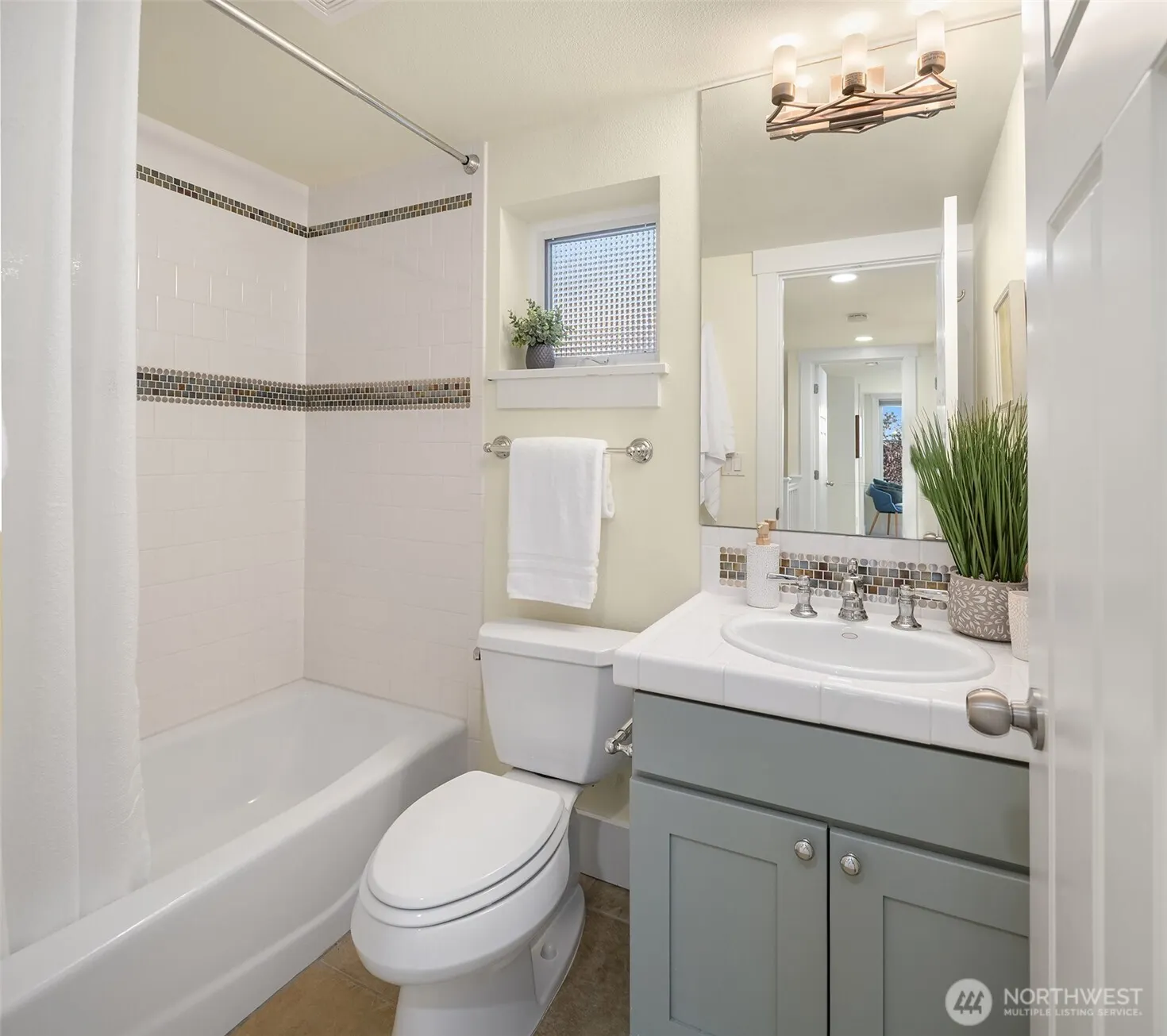 224 12th Avenue E #A, Seattle, WA 98102
