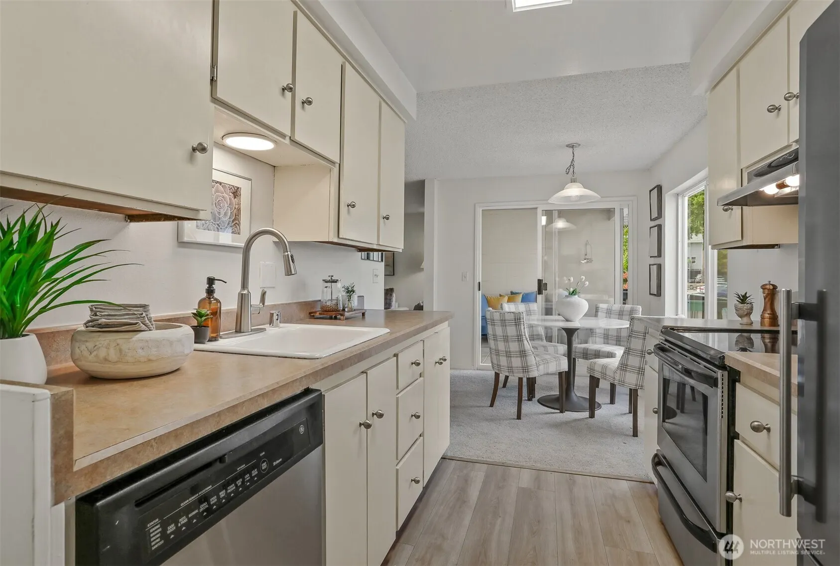 5630 200th Street SW #B119, Lynnwood, WA 98036