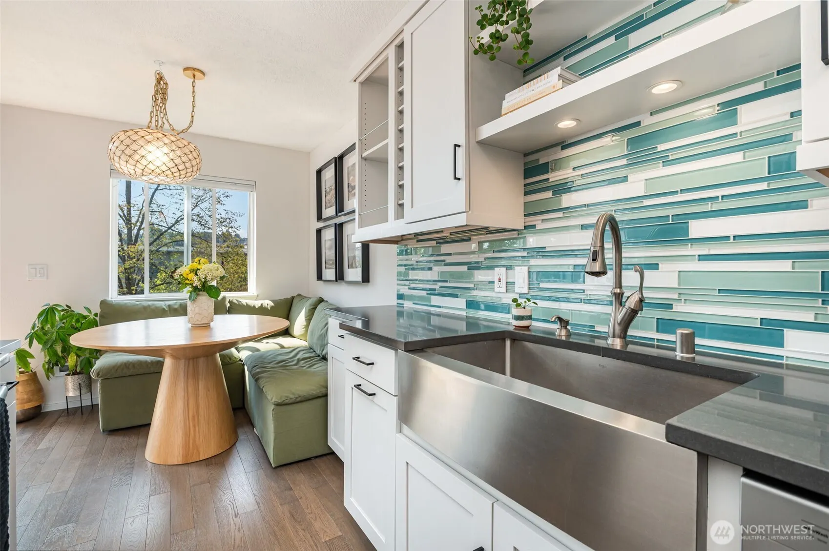 940 N 35th Street #301, Seattle, WA 98103