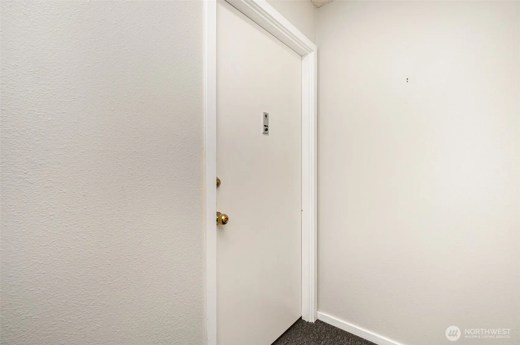 940 N 35th Street #301, Seattle, WA 98103
