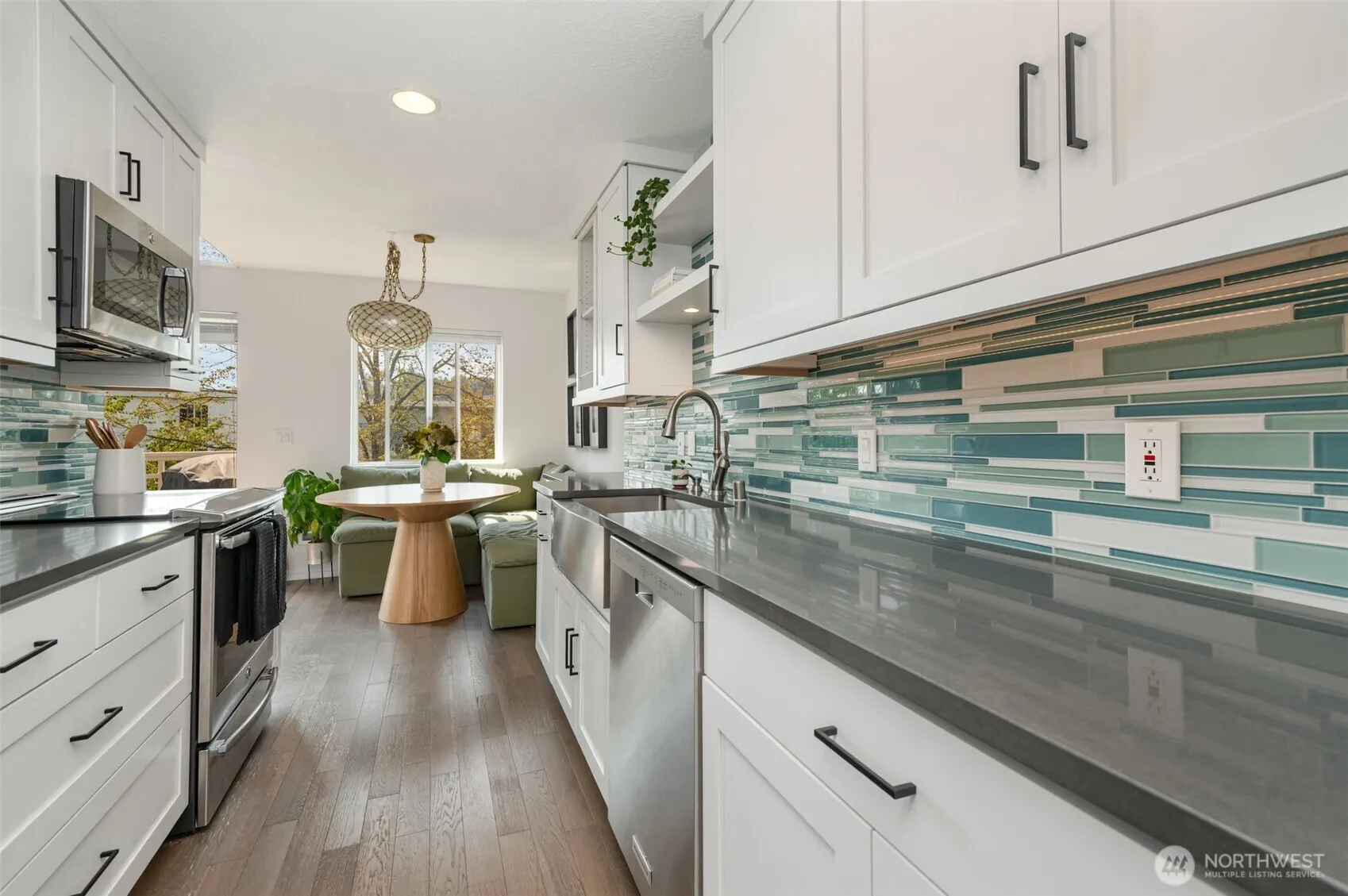 940 N 35th Street #301, Seattle, WA 98103