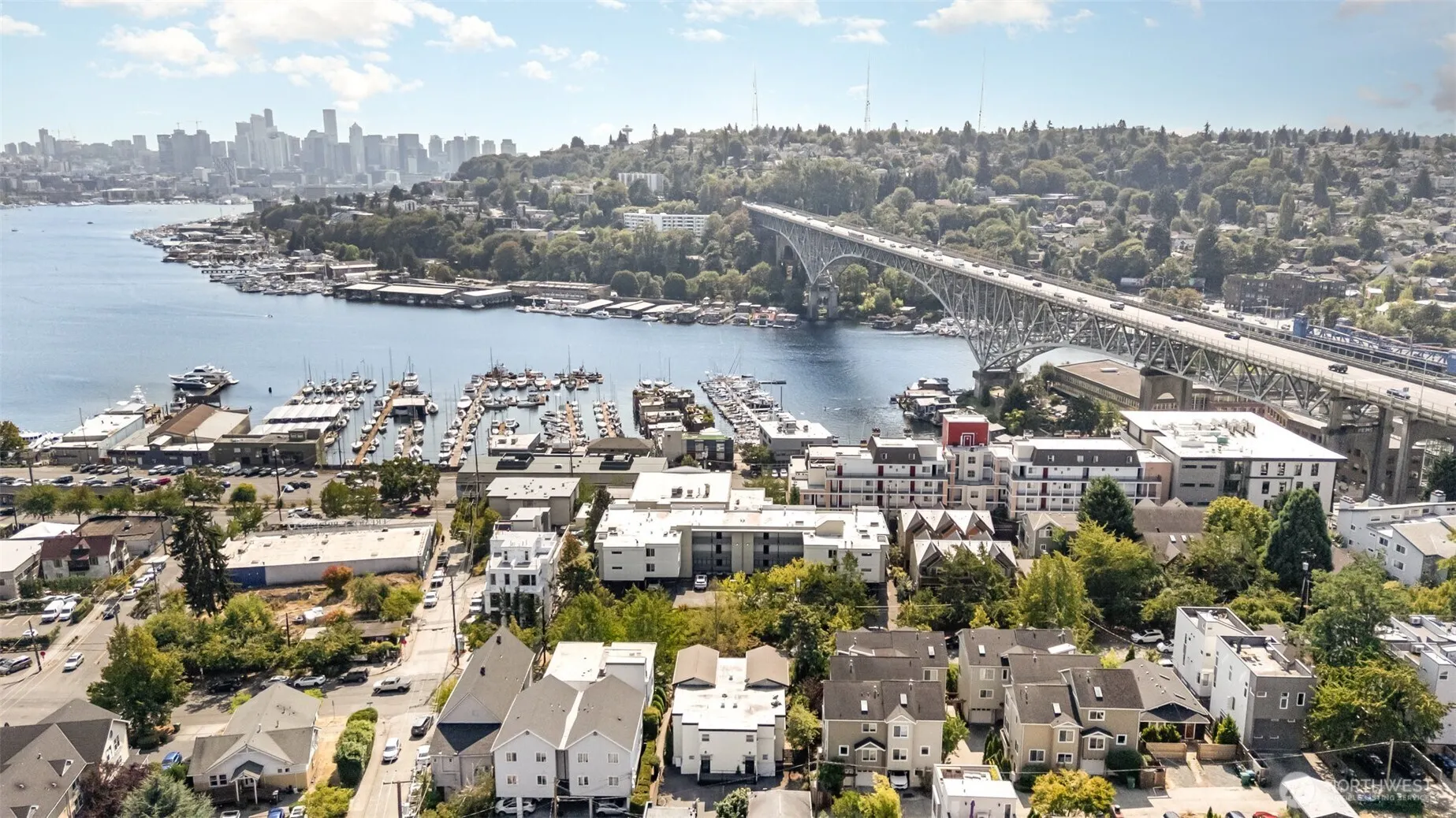940 N 35th Street #301, Seattle, WA 98103