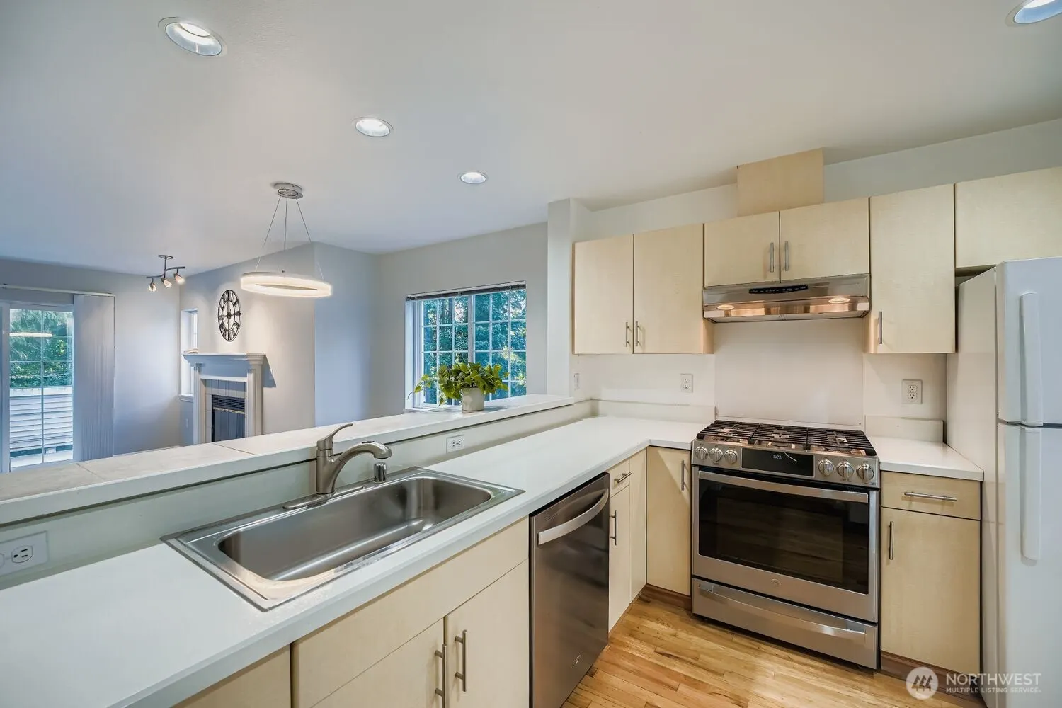 601 12th Avenue NW #C1, Issaquah, WA 98027