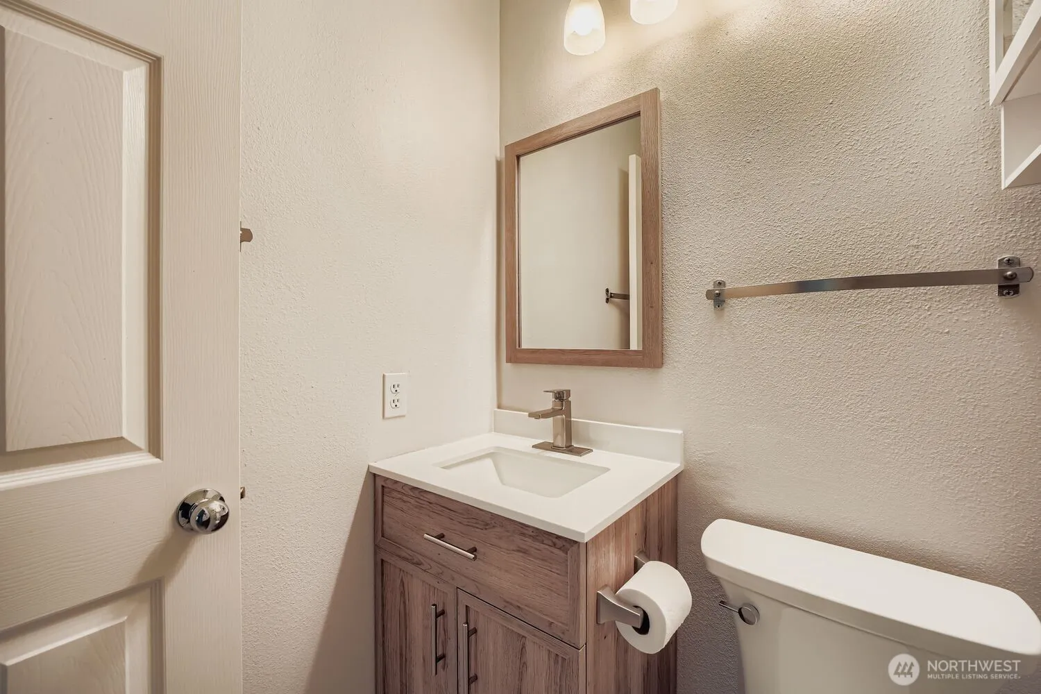 601 12th Avenue NW #C1, Issaquah, WA 98027