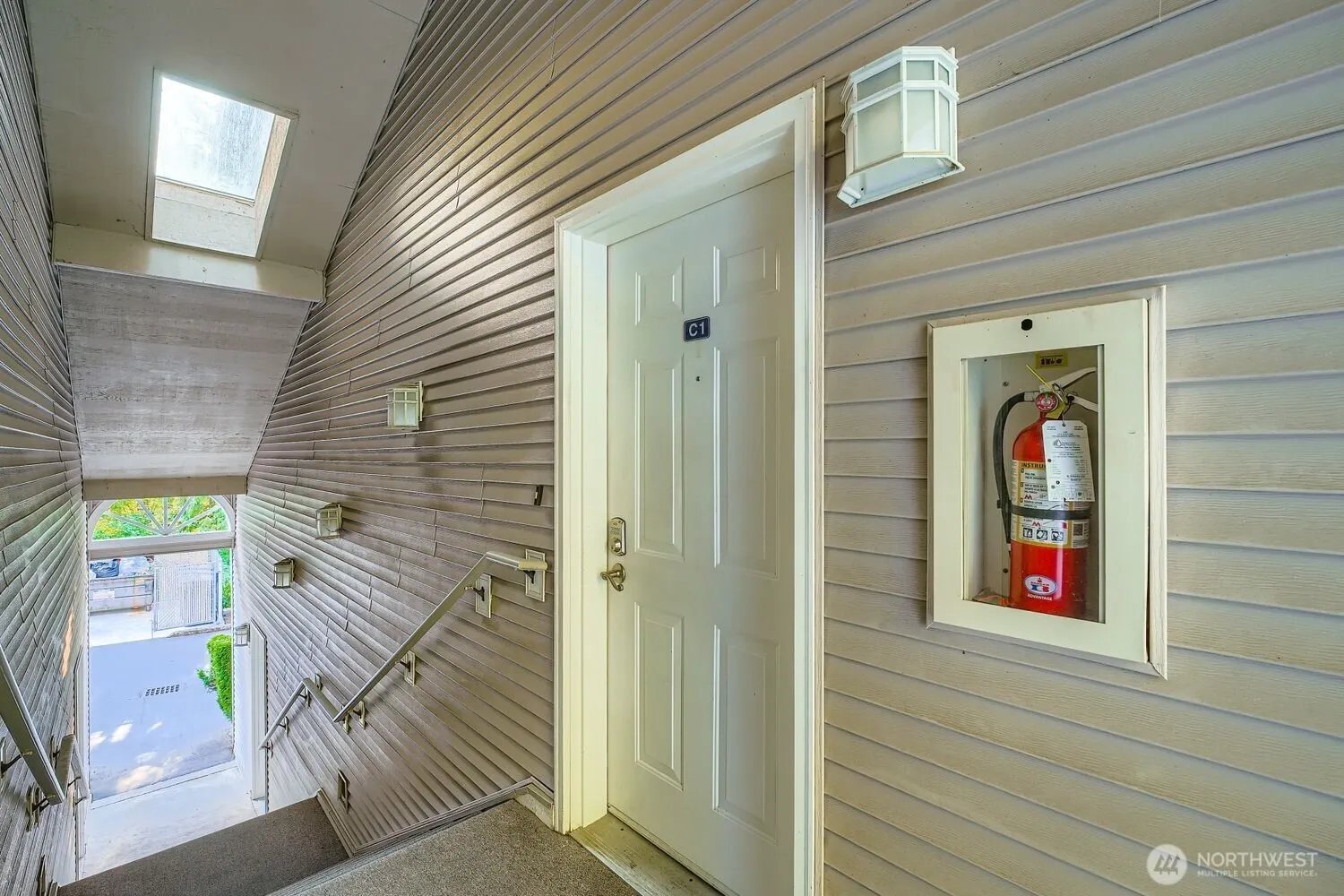 601 12th Avenue NW #C1, Issaquah, WA 98027