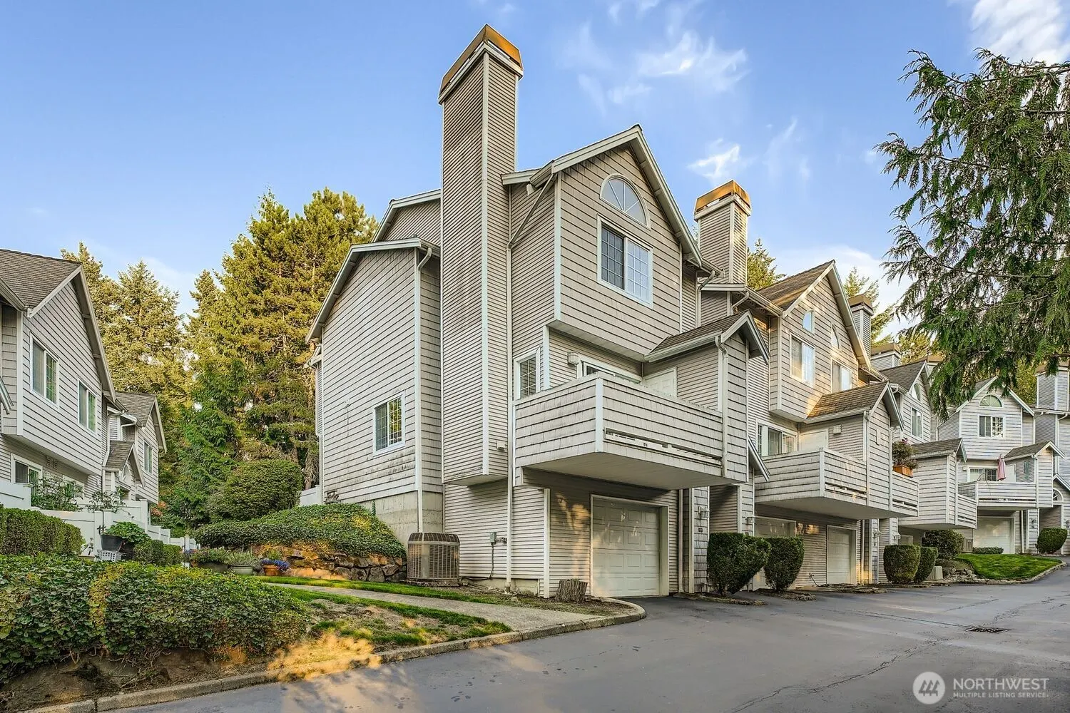 601 12th Avenue NW #C1, Issaquah, WA 98027