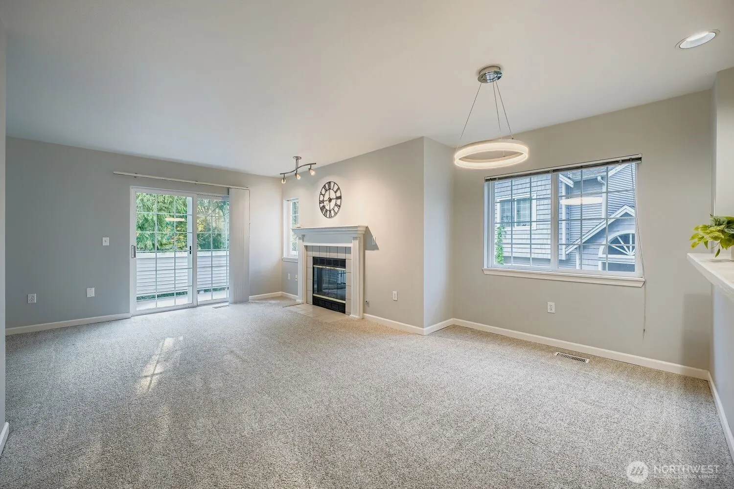 601 12th Avenue NW #C1, Issaquah, WA 98027