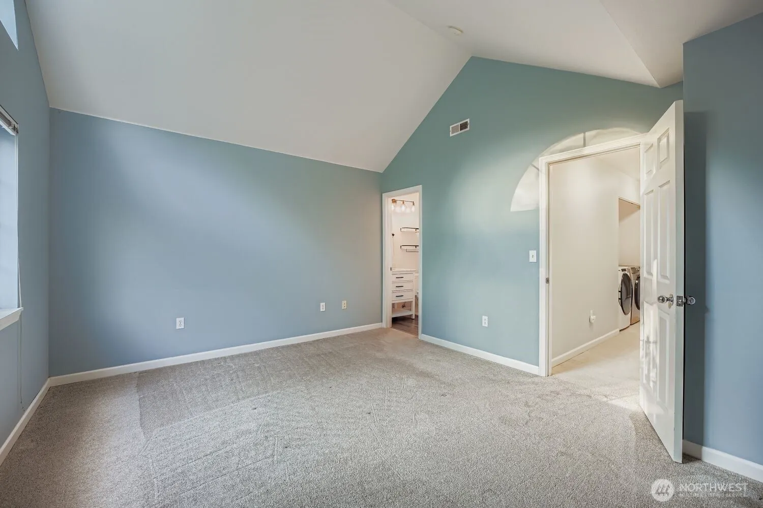 601 12th Avenue NW #C1, Issaquah, WA 98027