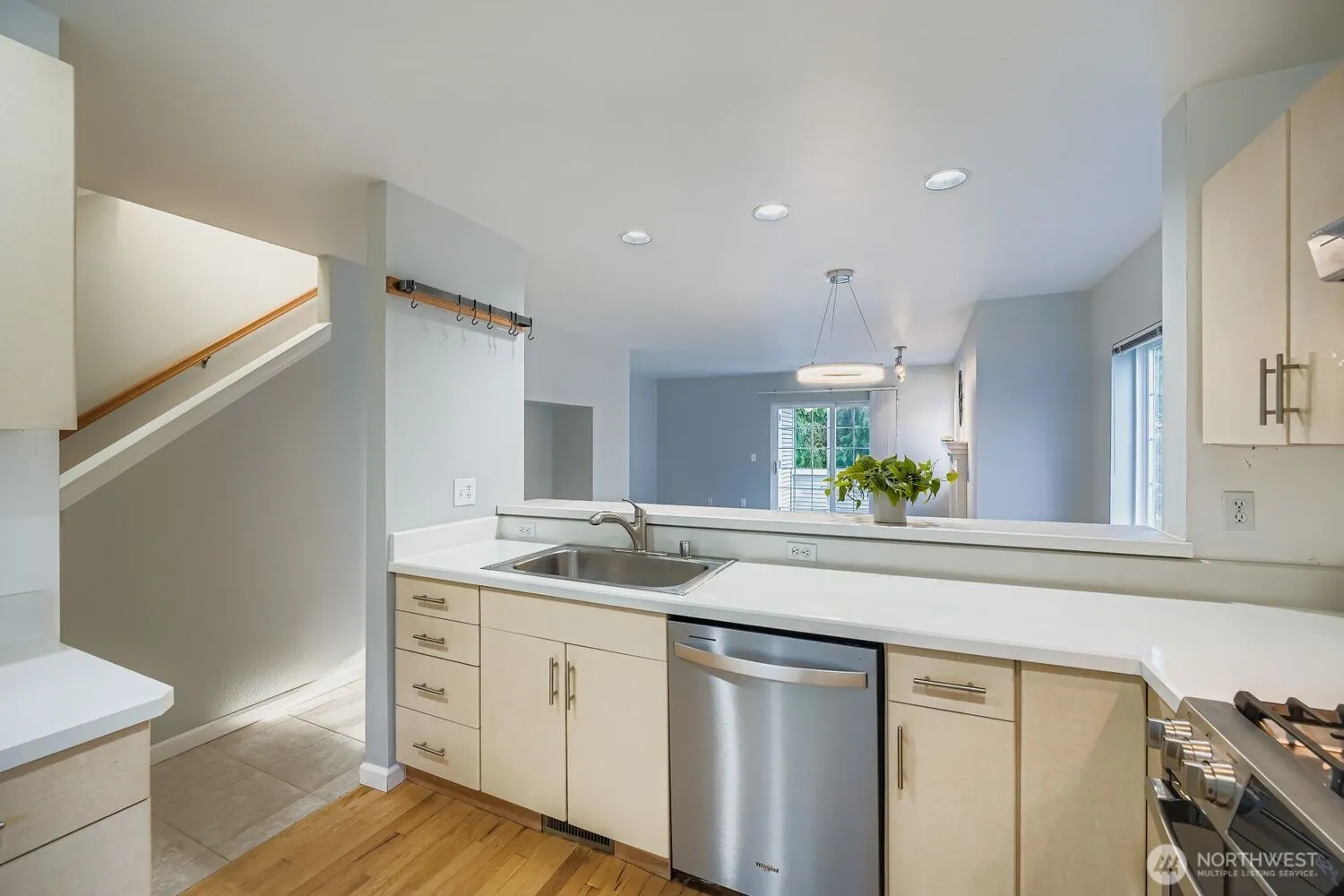 601 12th Avenue NW #C1, Issaquah, WA 98027