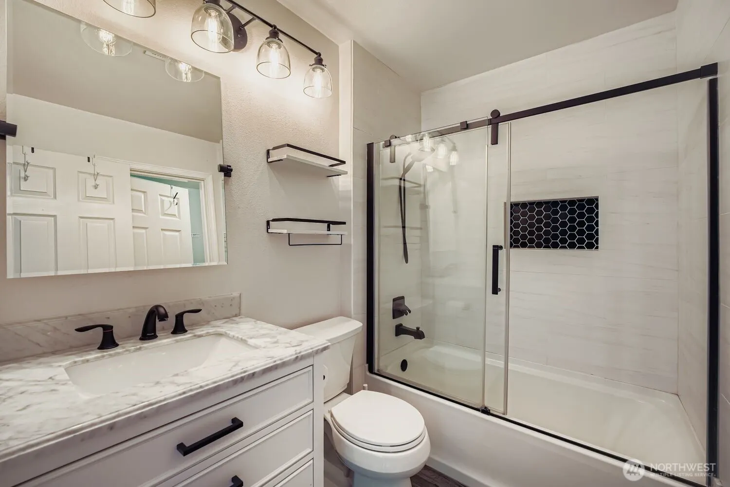 601 12th Avenue NW #C1, Issaquah, WA 98027