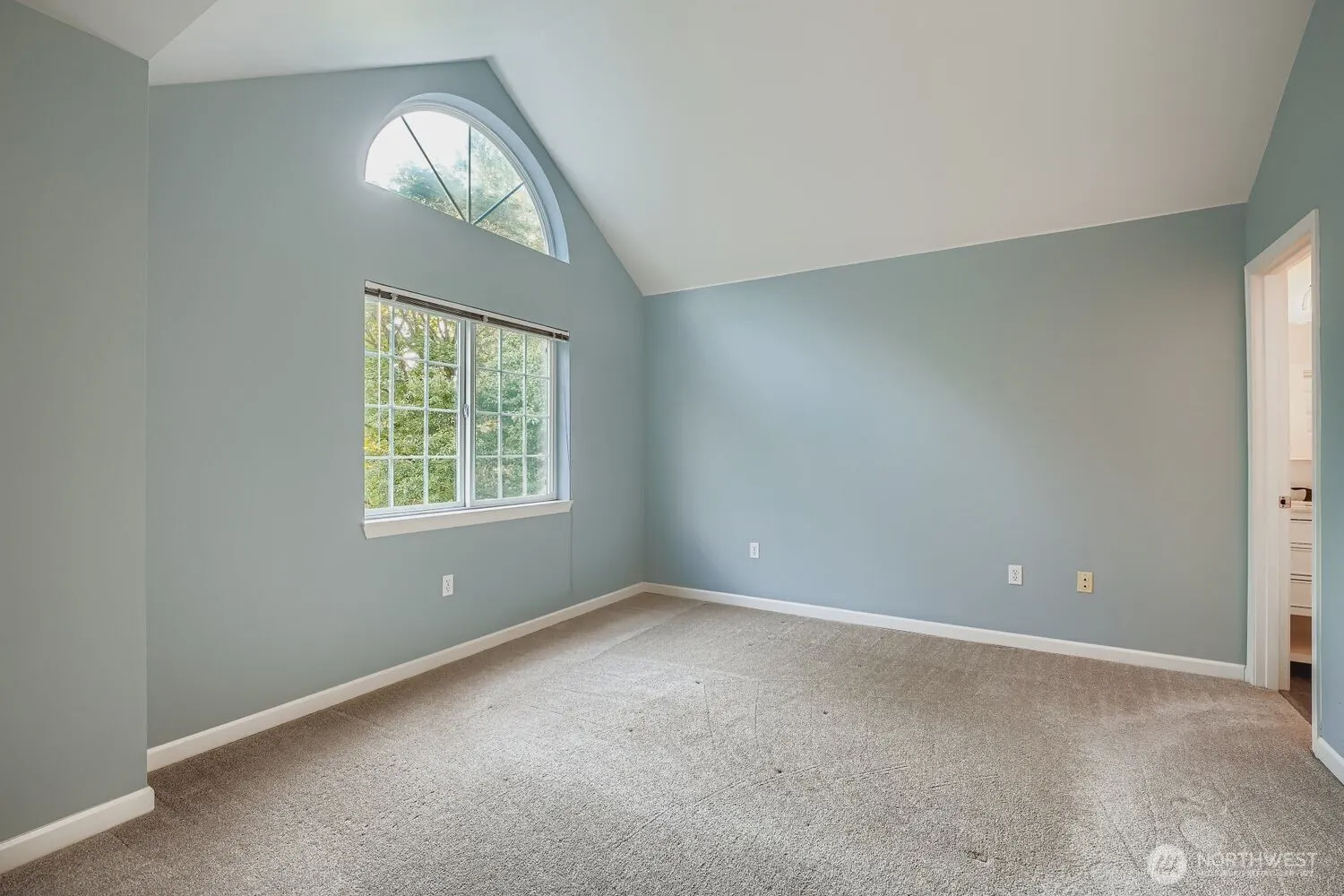 601 12th Avenue NW #C1, Issaquah, WA 98027