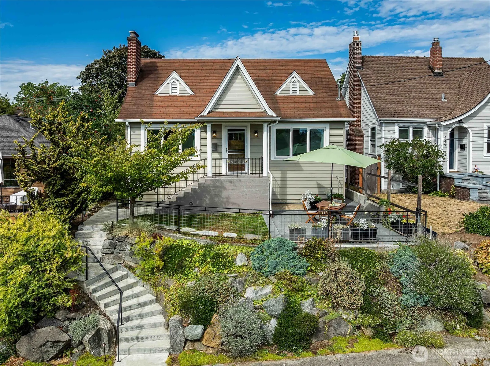 8233 16th Avenue NE, Seattle, WA 98115