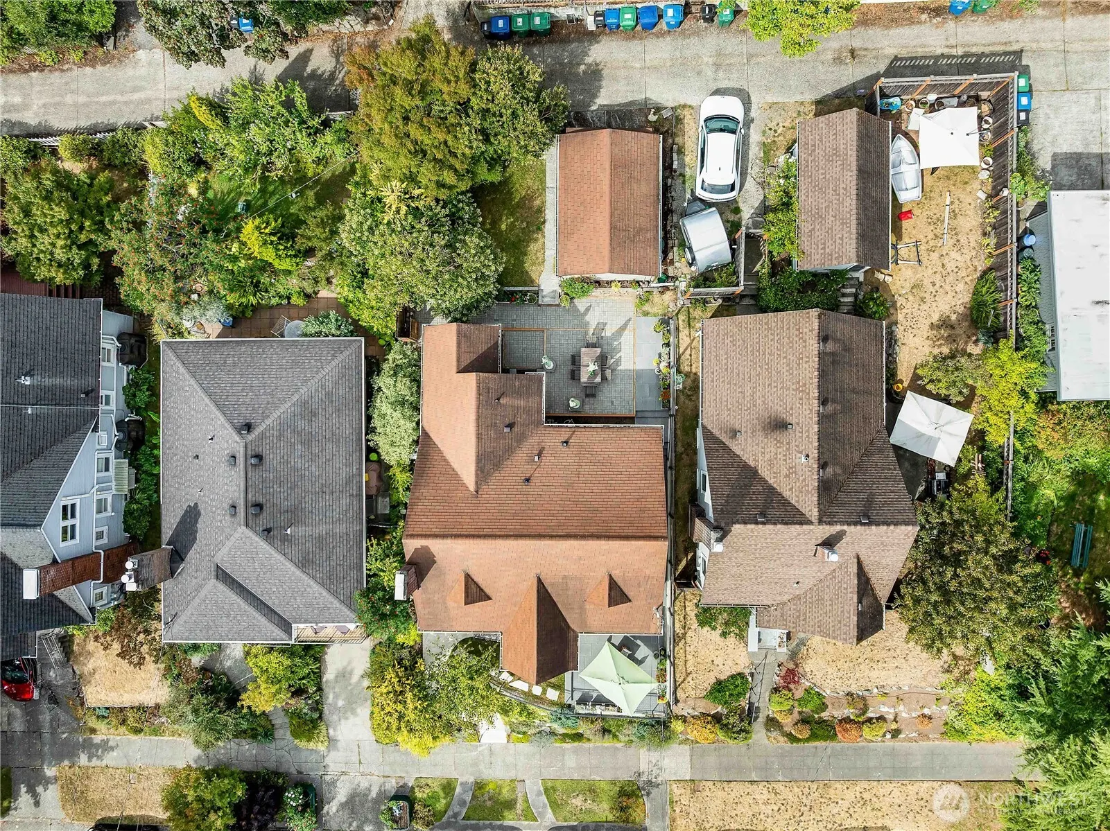 8233 16th Avenue NE, Seattle, WA 98115