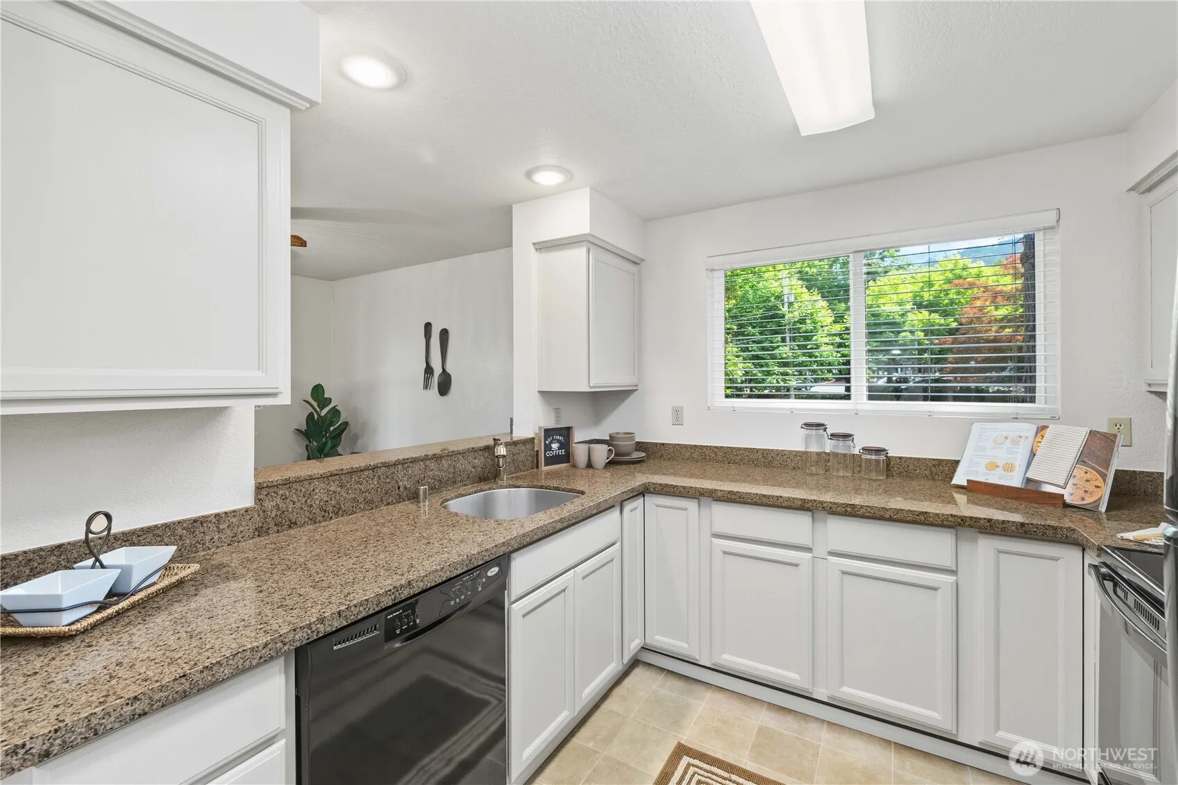 200 Mt Park Boulevard SW #A204, Issaquah, WA 98027