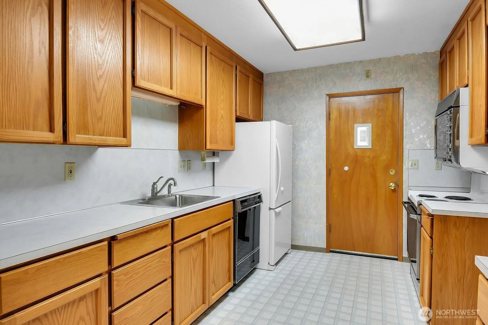 7502 14th Avenue SW, Seattle, WA 98106-2036