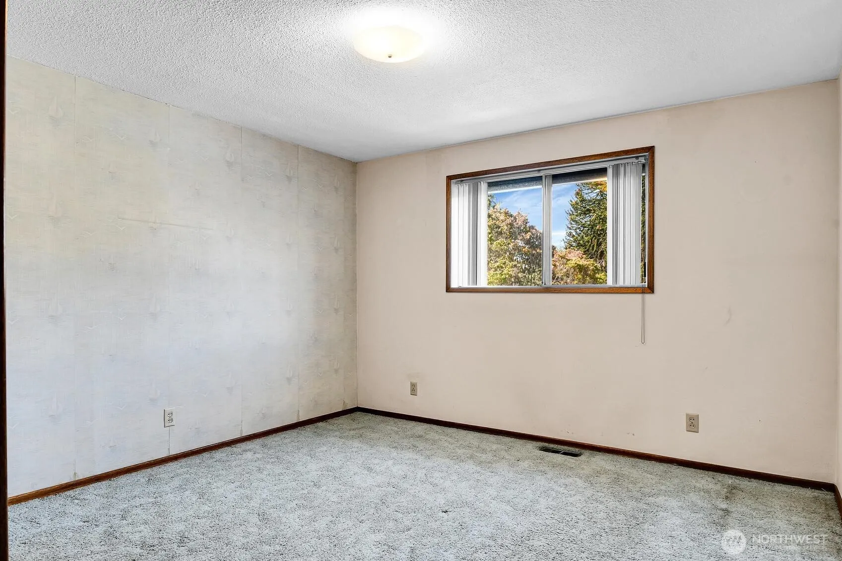 7502 14th Avenue SW, Seattle, WA 98106-2036
